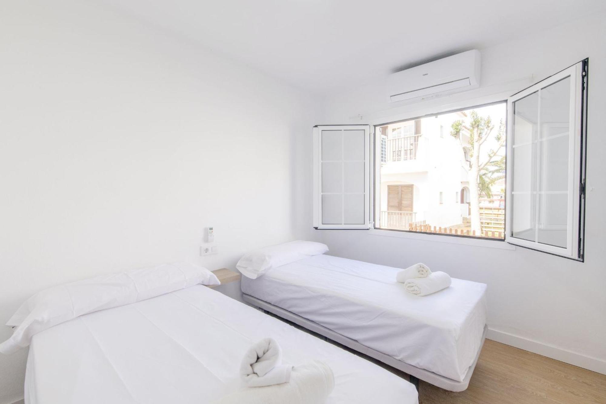 Siesta Mar Private 53 Cala'n Porter 3 Bed Apartment *