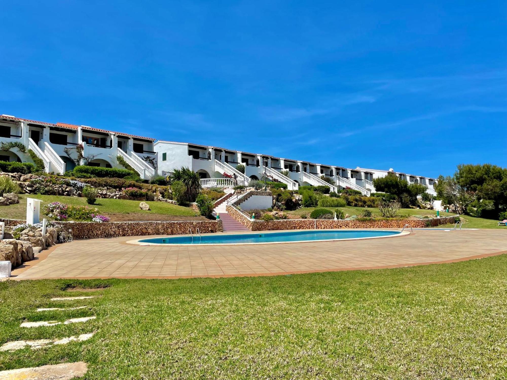 Apartment Llevant En Planta Baja Con Piscina