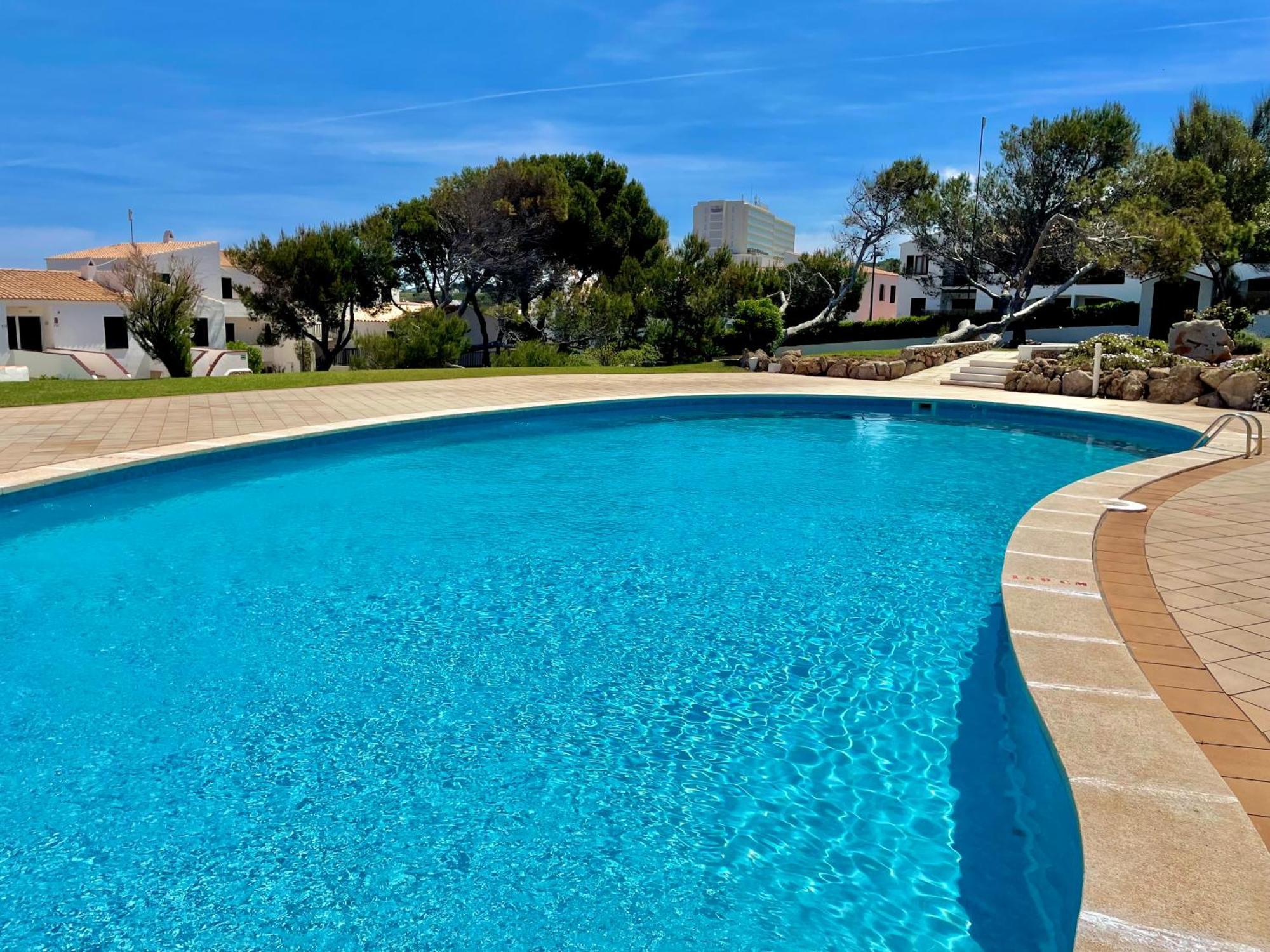 Llevant En Planta Baja Con Piscina * Arenal d'en Castell