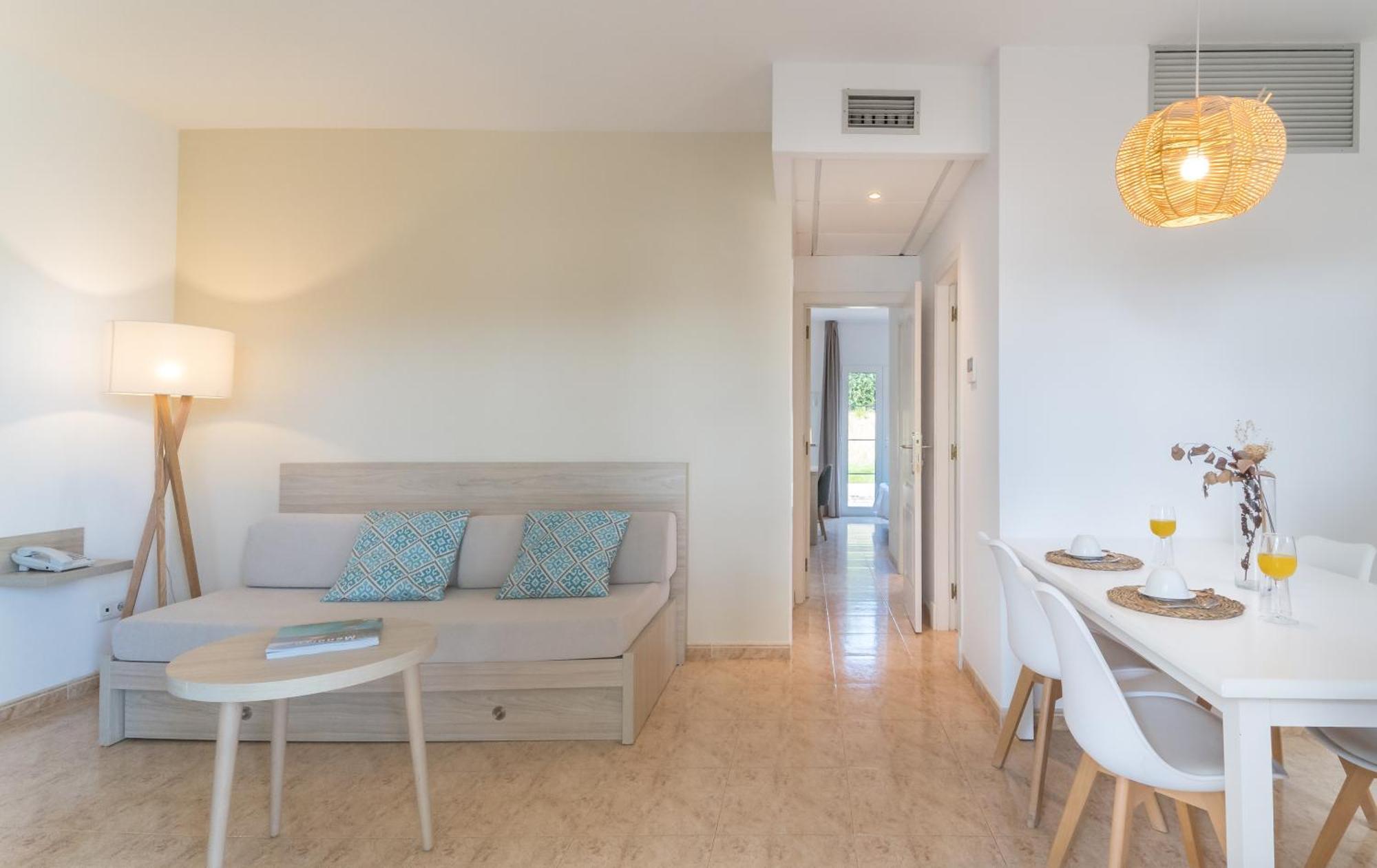 Moon Dreams Marina Parc 4*