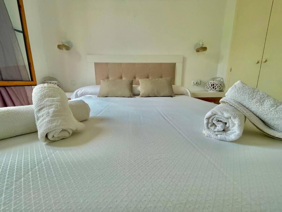Llevant En Planta Baja Con Piscina Apartamento