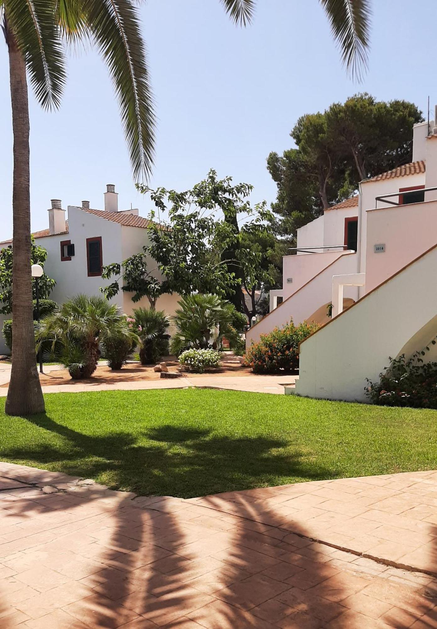 Flora Park & Aquarock 3* Cala'N Bosch (Menorca)