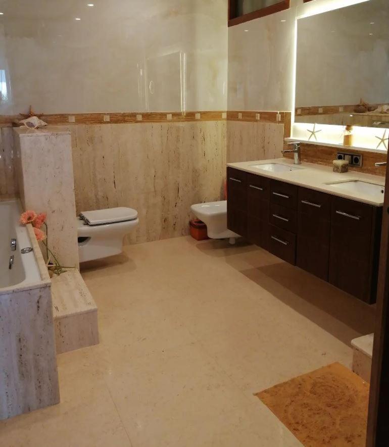 Apartamento Con Piscina *