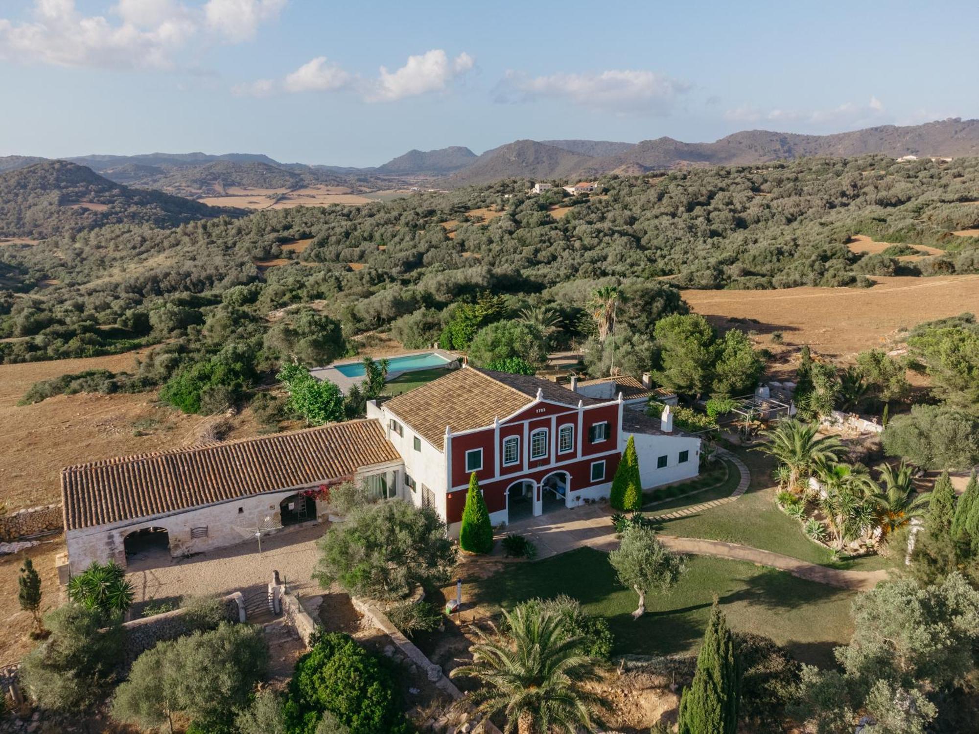 Heretat De Sant Joan Villa Ferreries