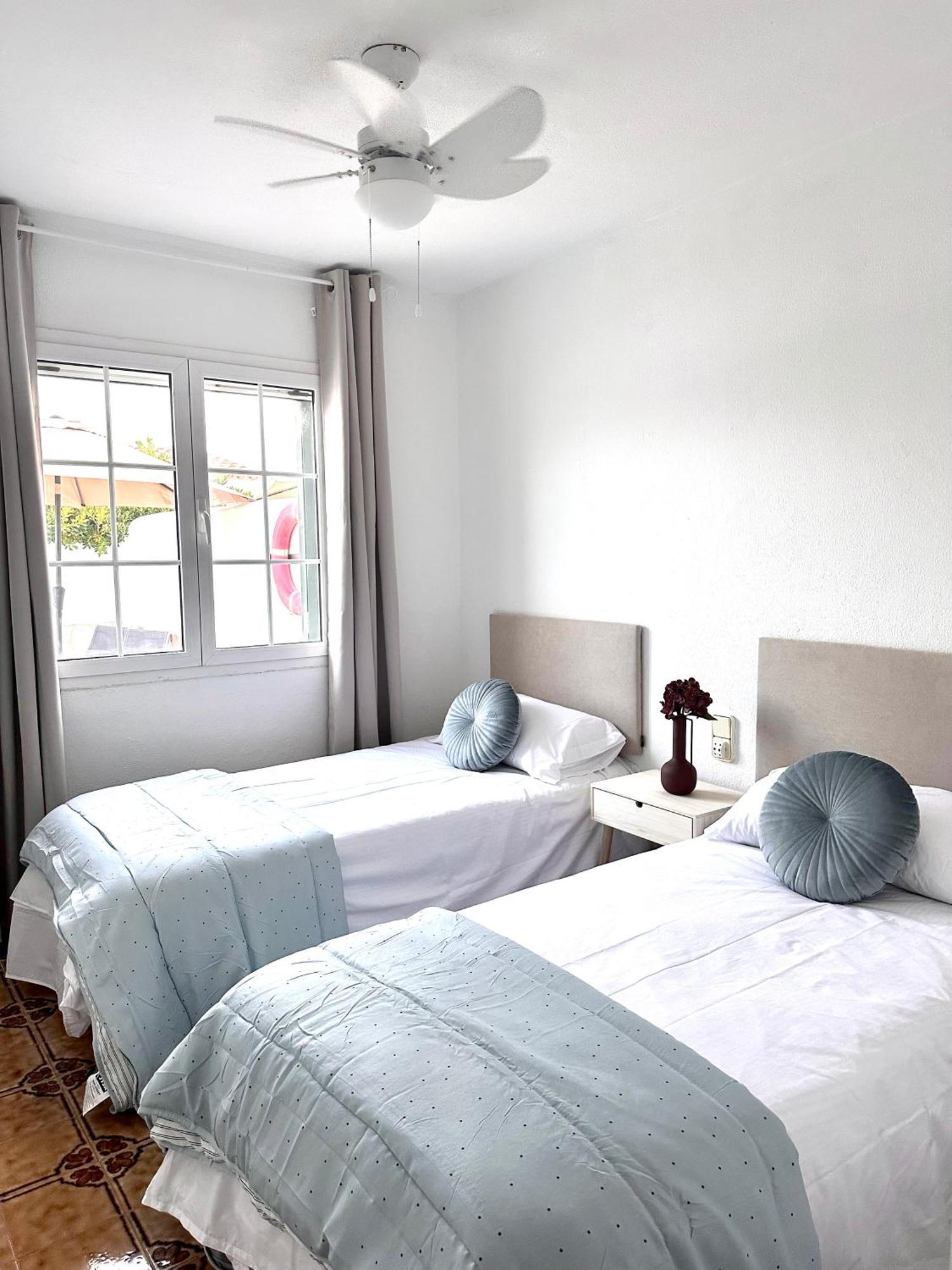 Con Piscinas Privadas Junto Al Mar Holiday home Cala'N Bosch (Menorca)