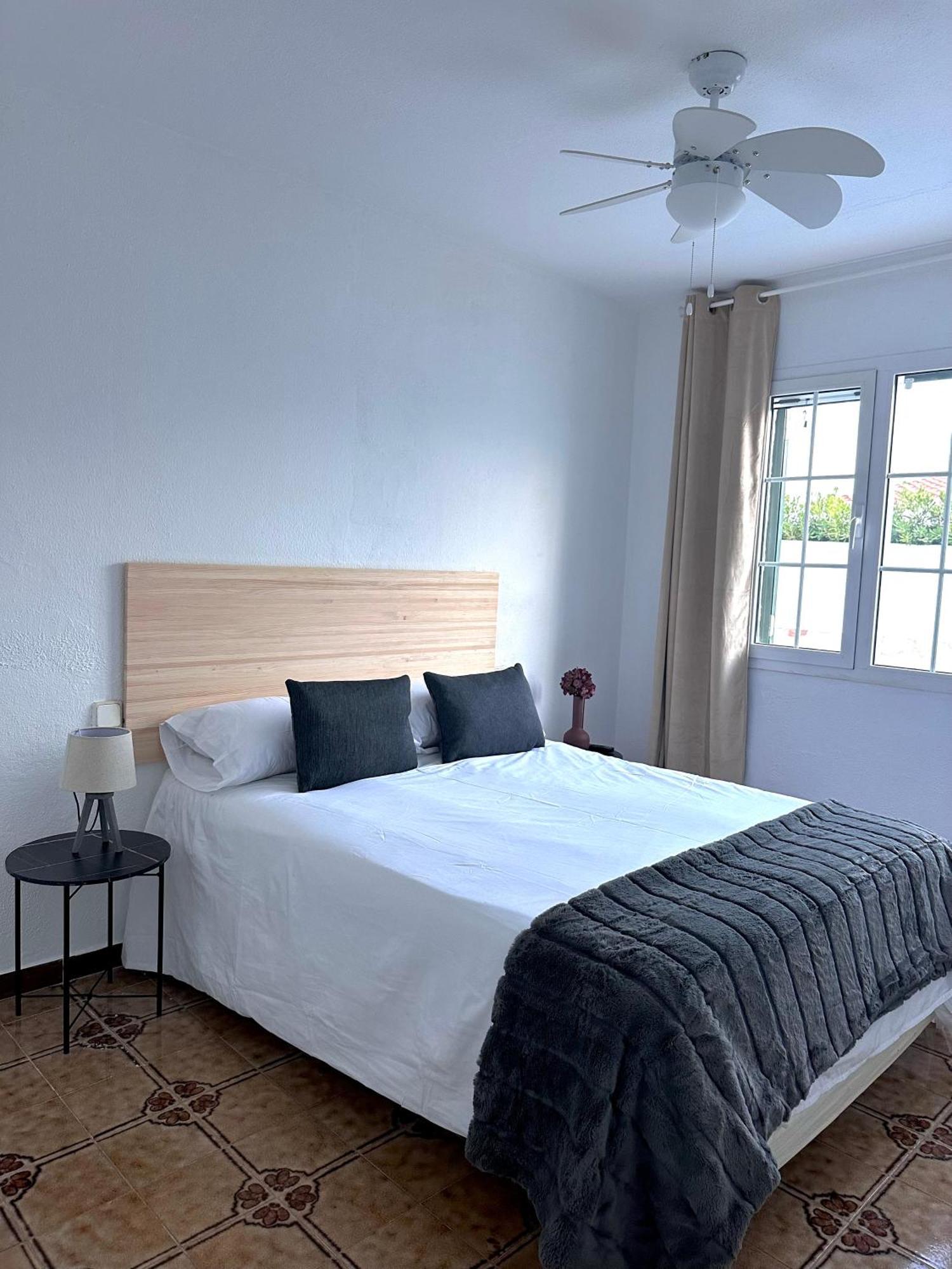 Con Piscinas Privadas Junto Al Mar Holiday home *