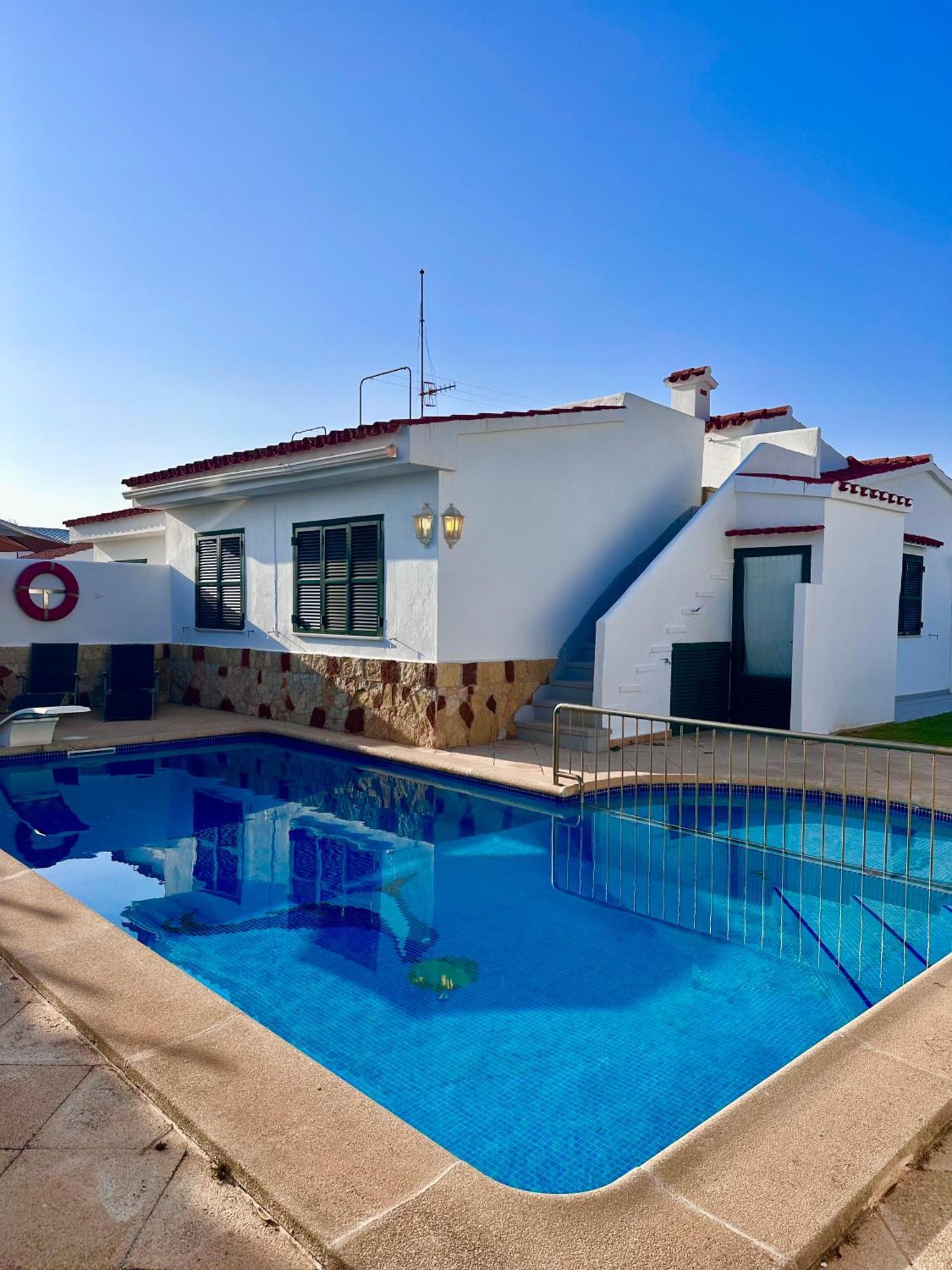 Con Piscinas Privadas Junto Al Mar Cala'N Bosch (Menorca)