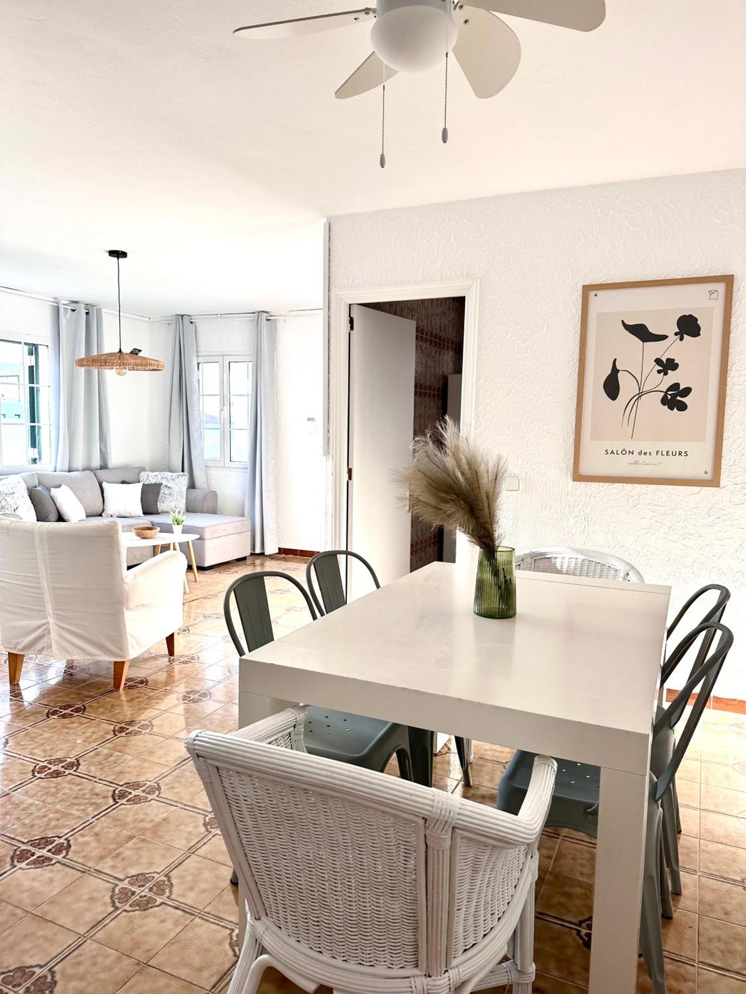 Сasa de vacaciones Con Piscinas Privadas Junto Al Mar Cala'N Bosch (Menorca)