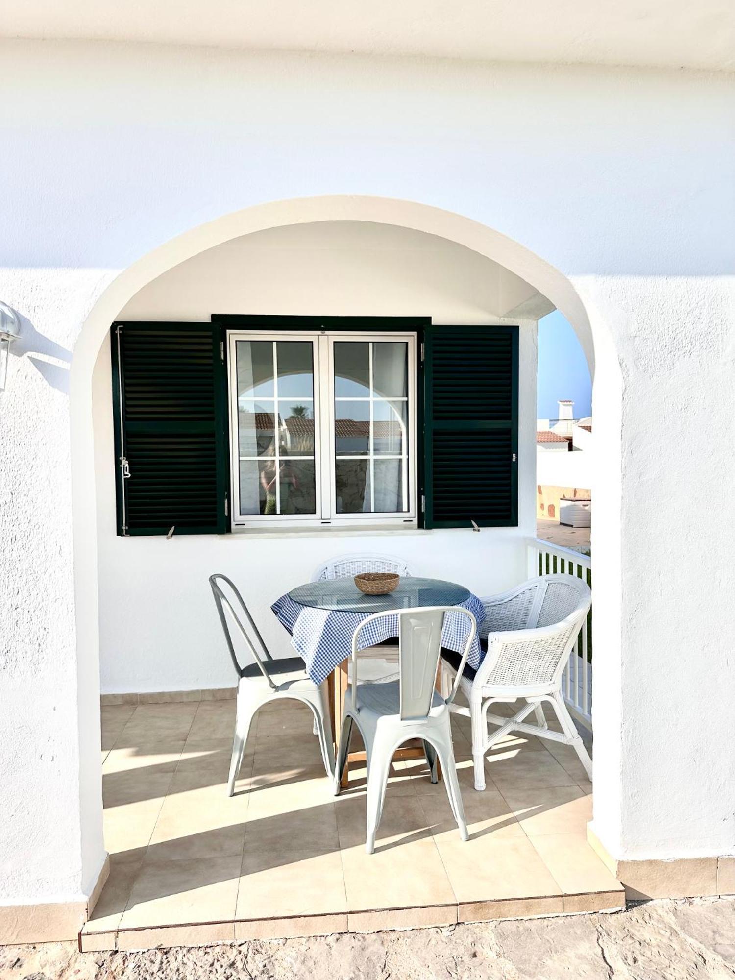 Con Piscinas Privadas Junto Al Mar