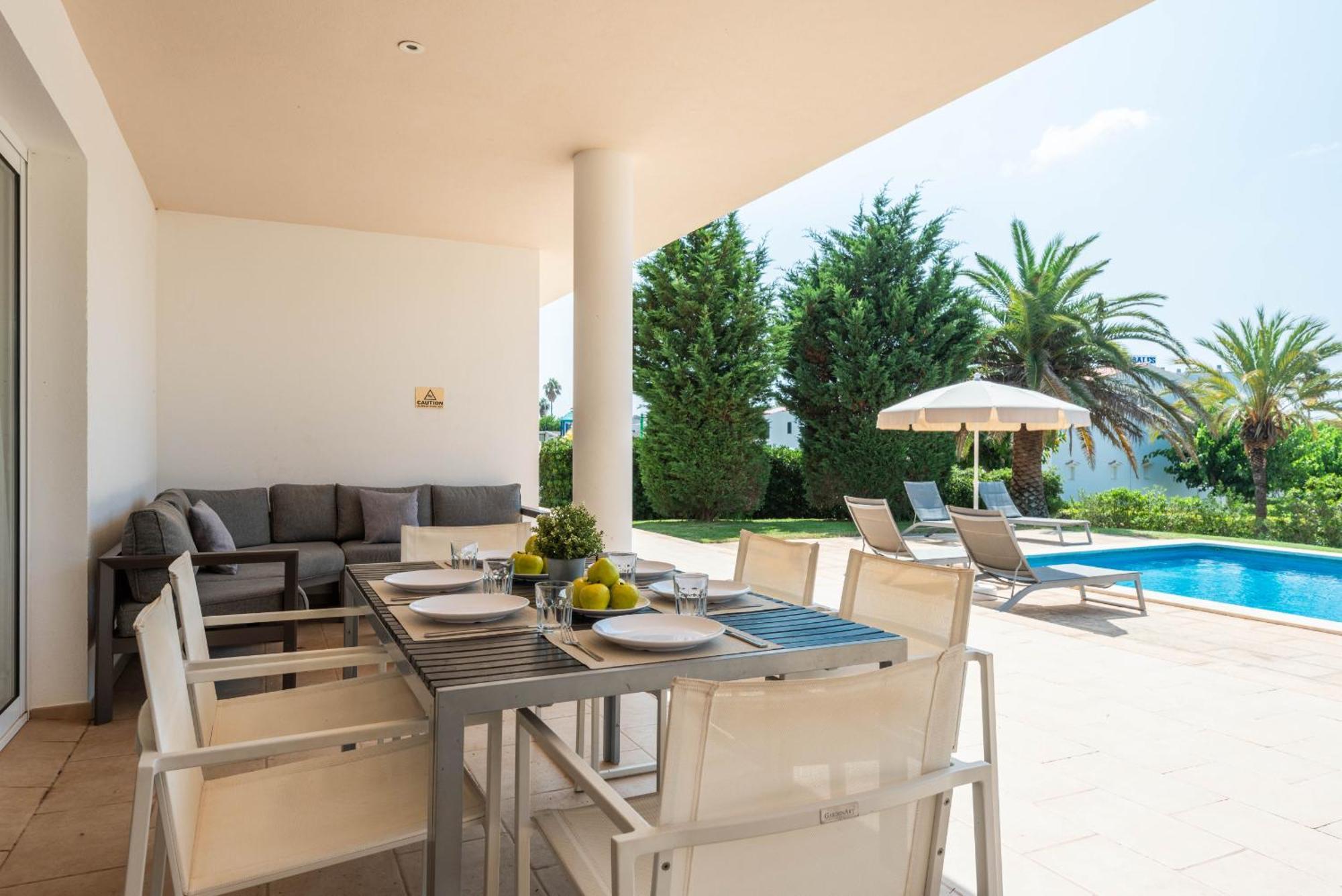 Villa Lola *