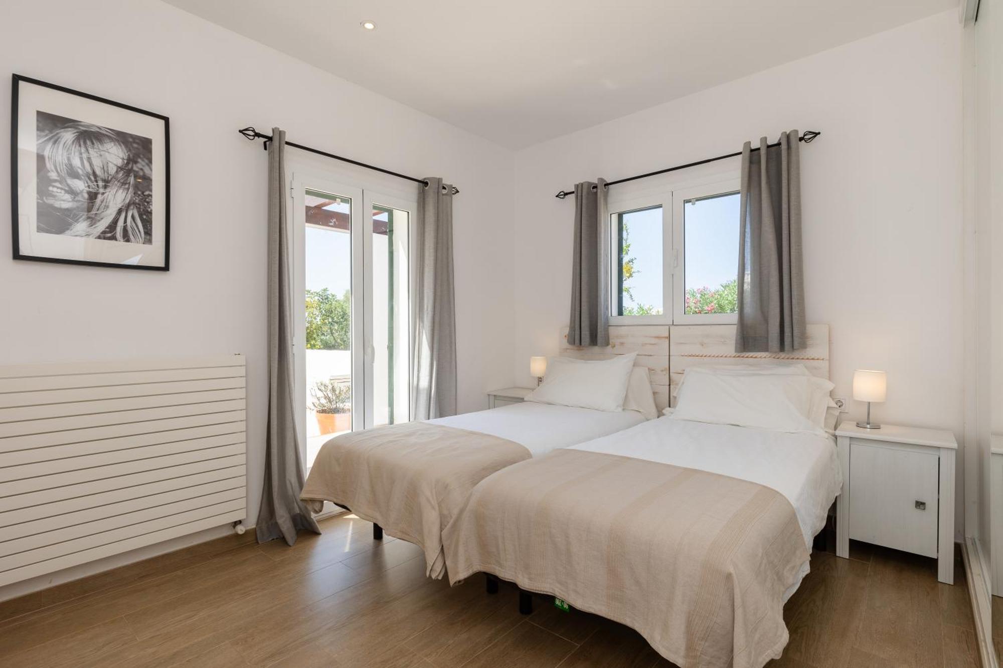 Villa Maravilla With Heatable Pool Rooftopbar With Sea Views And Range Rover
