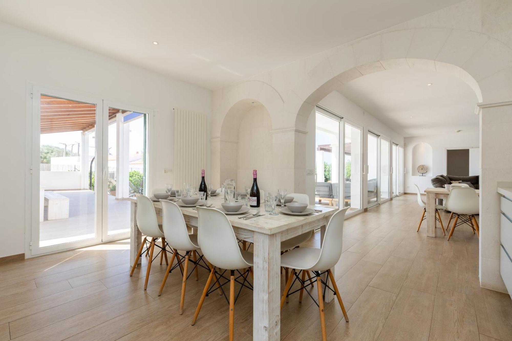 Villa Maravilla With Heatable Pool Rooftopbar With Sea Views And Range Rover Binibeca