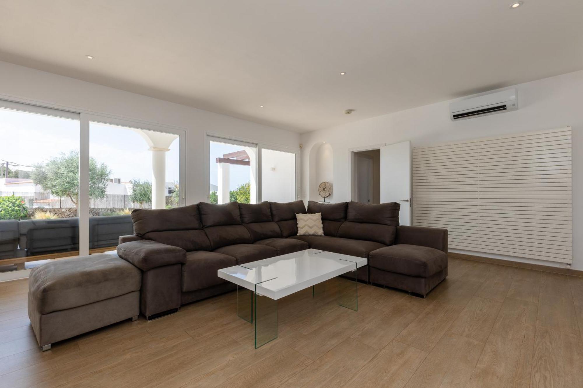 Villa Maravilla With Heatable Pool Rooftopbar With Sea Views And Range Rover Binibeca