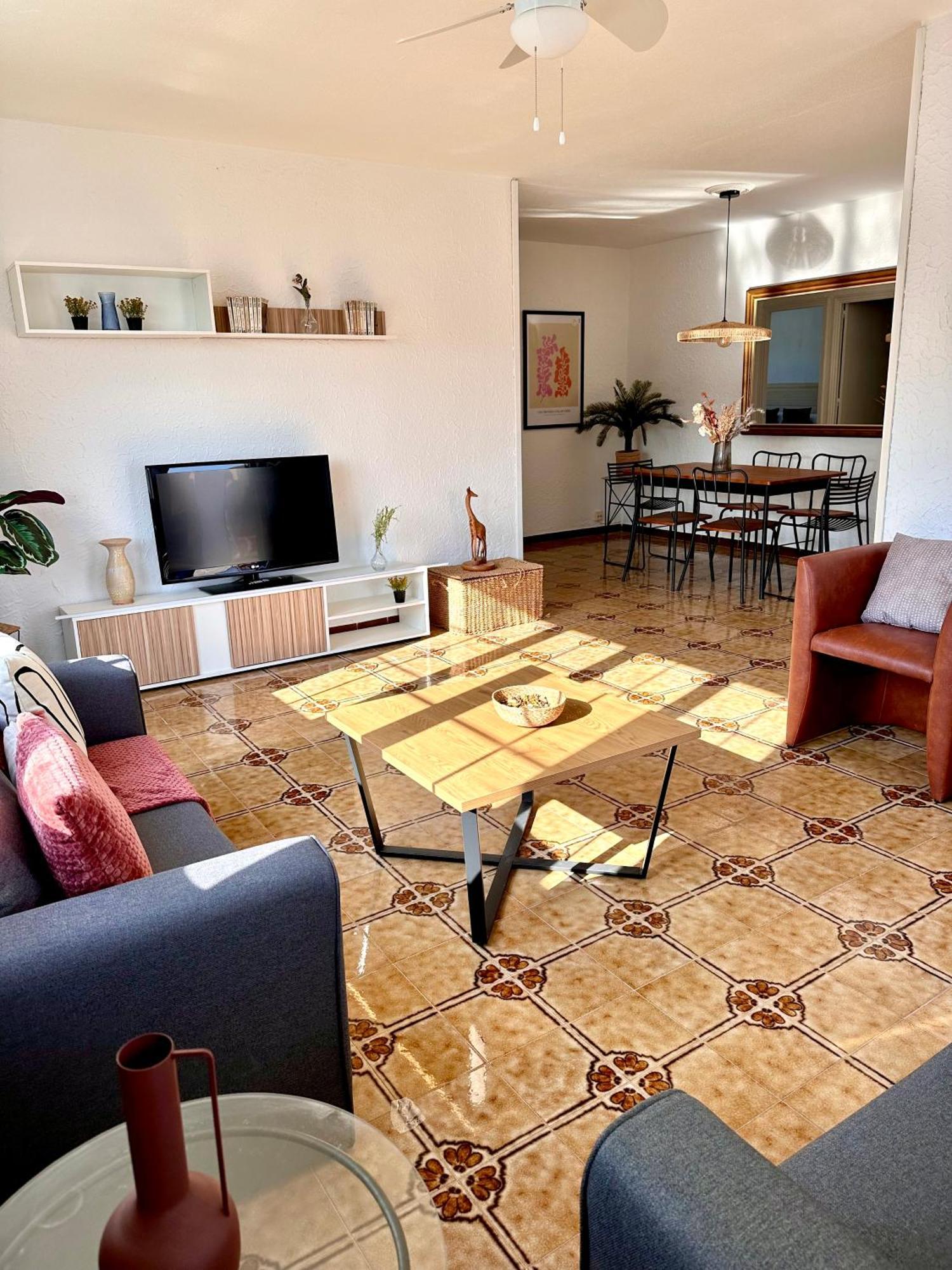 Con Piscina Privada Cerca Del Mar Сasa de vacaciones *