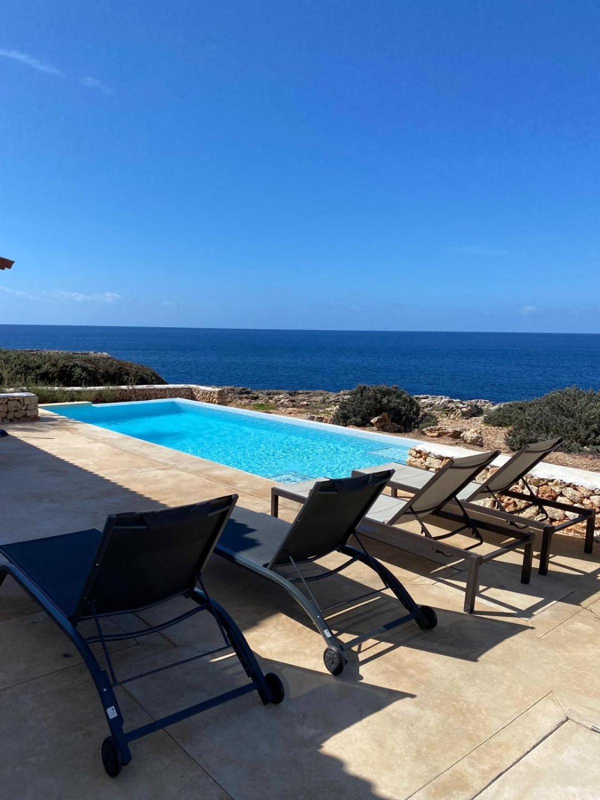 Apartment Binisamar Infinity Pool Over The Sea