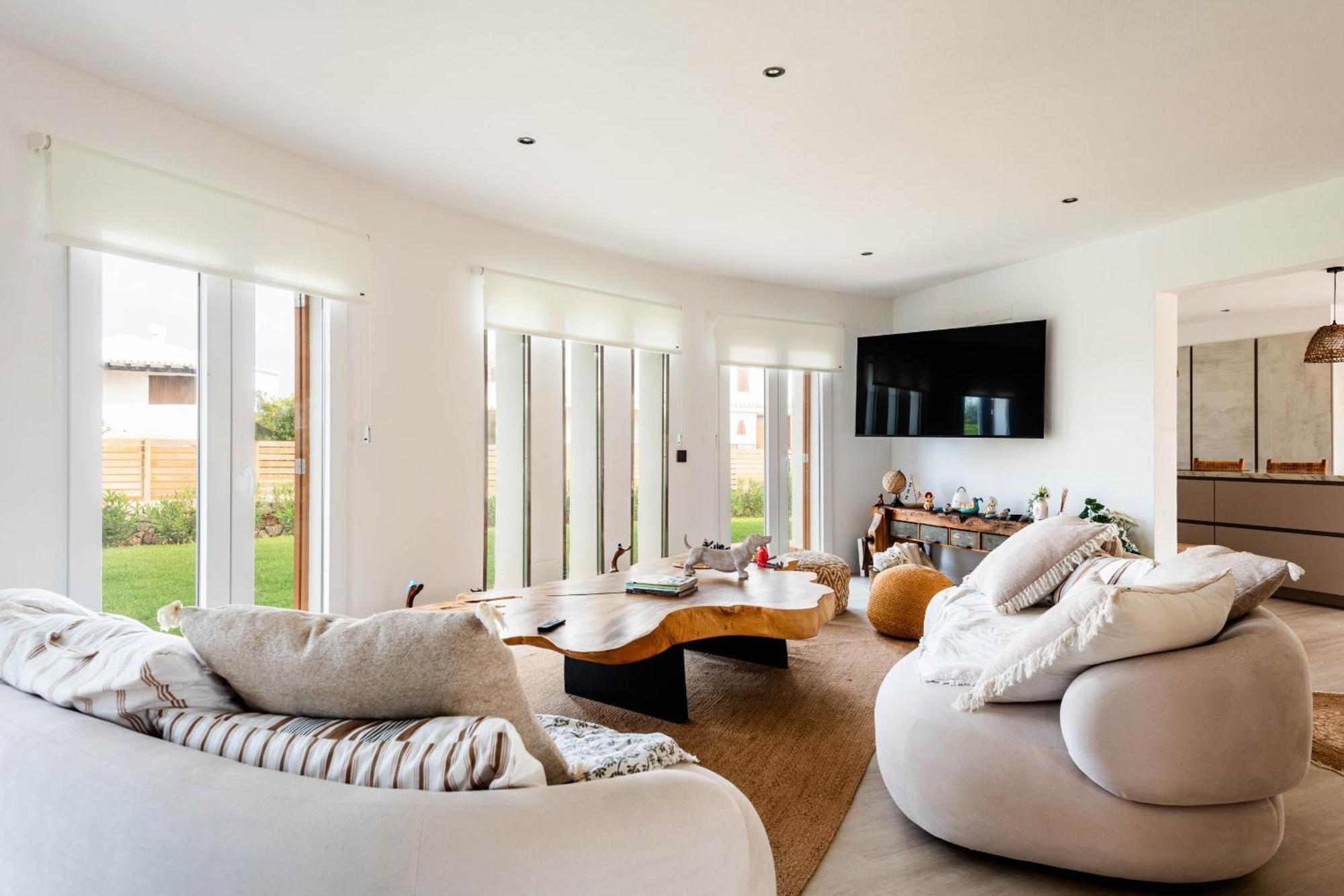 Villa Kistine 5 Bedroom Villa, Cala Morell