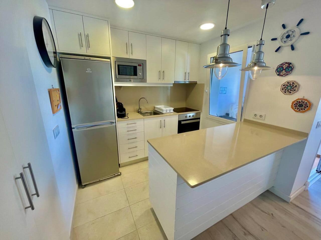 Apartamento With Views Of