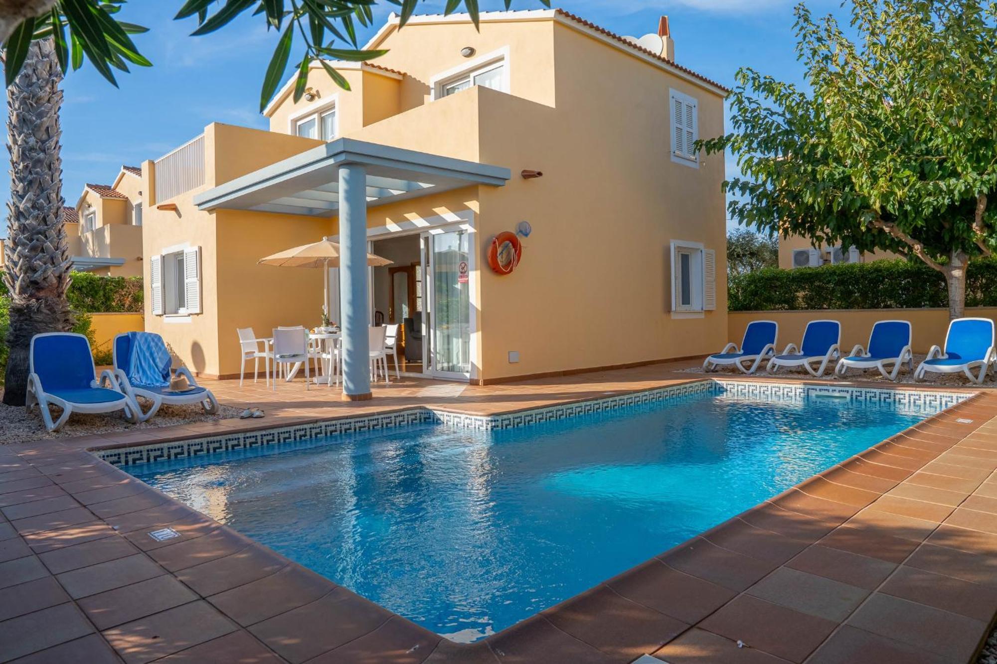 Villa Amarillas *