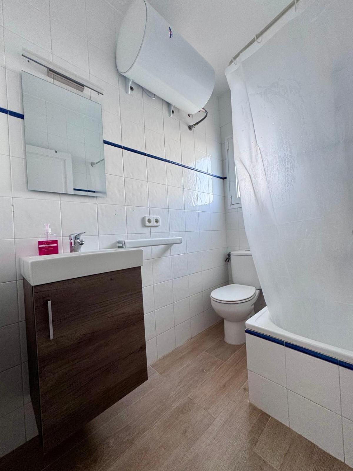 Precioso Residencial Con Piscina