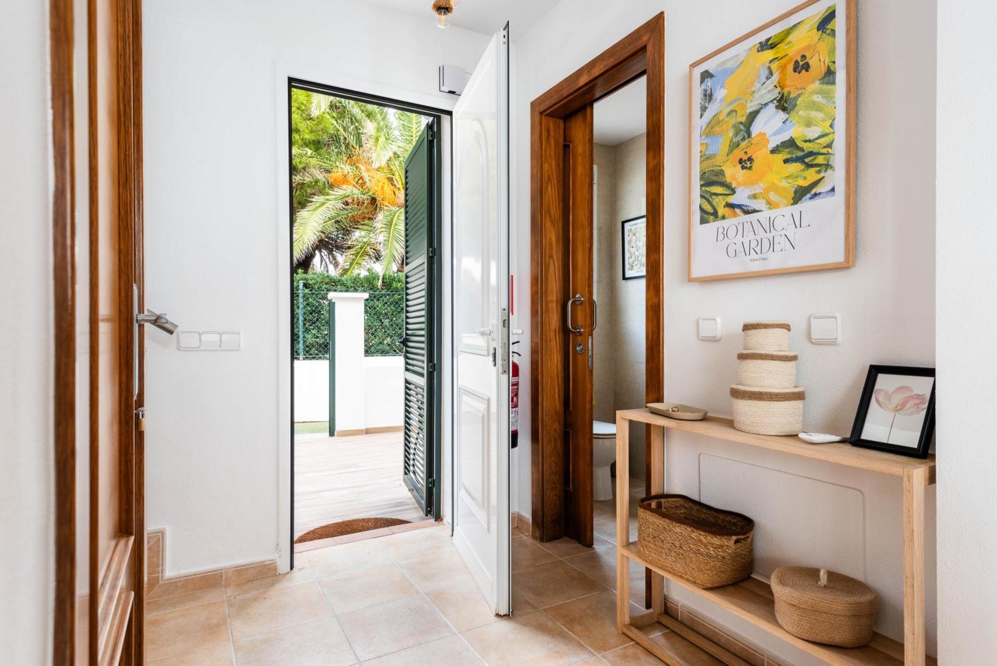 3 Bedroom Villa, 300m To Arenal D'en Castell