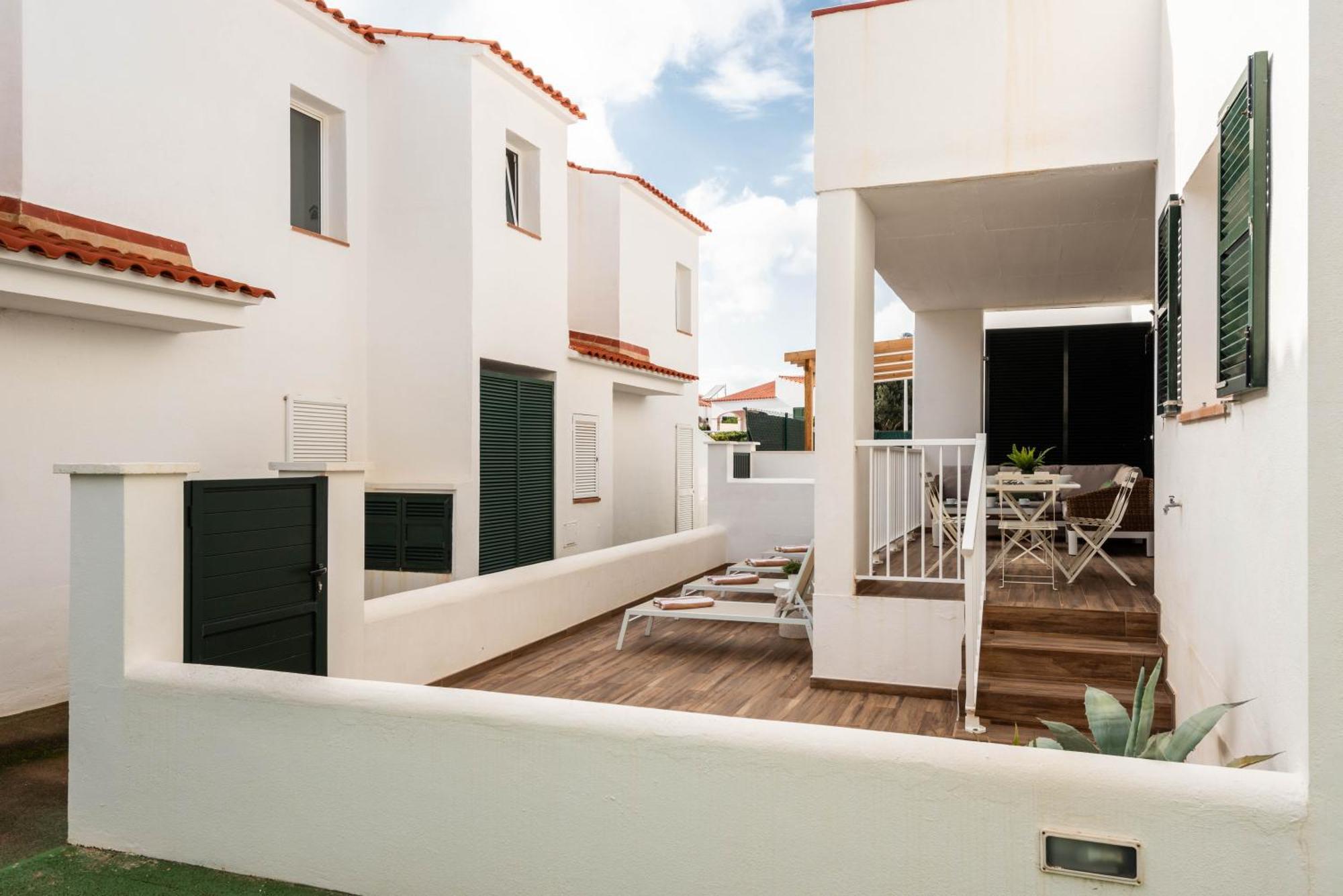 3 Bedroom Villa, 300m To Arenal D'en Castell *