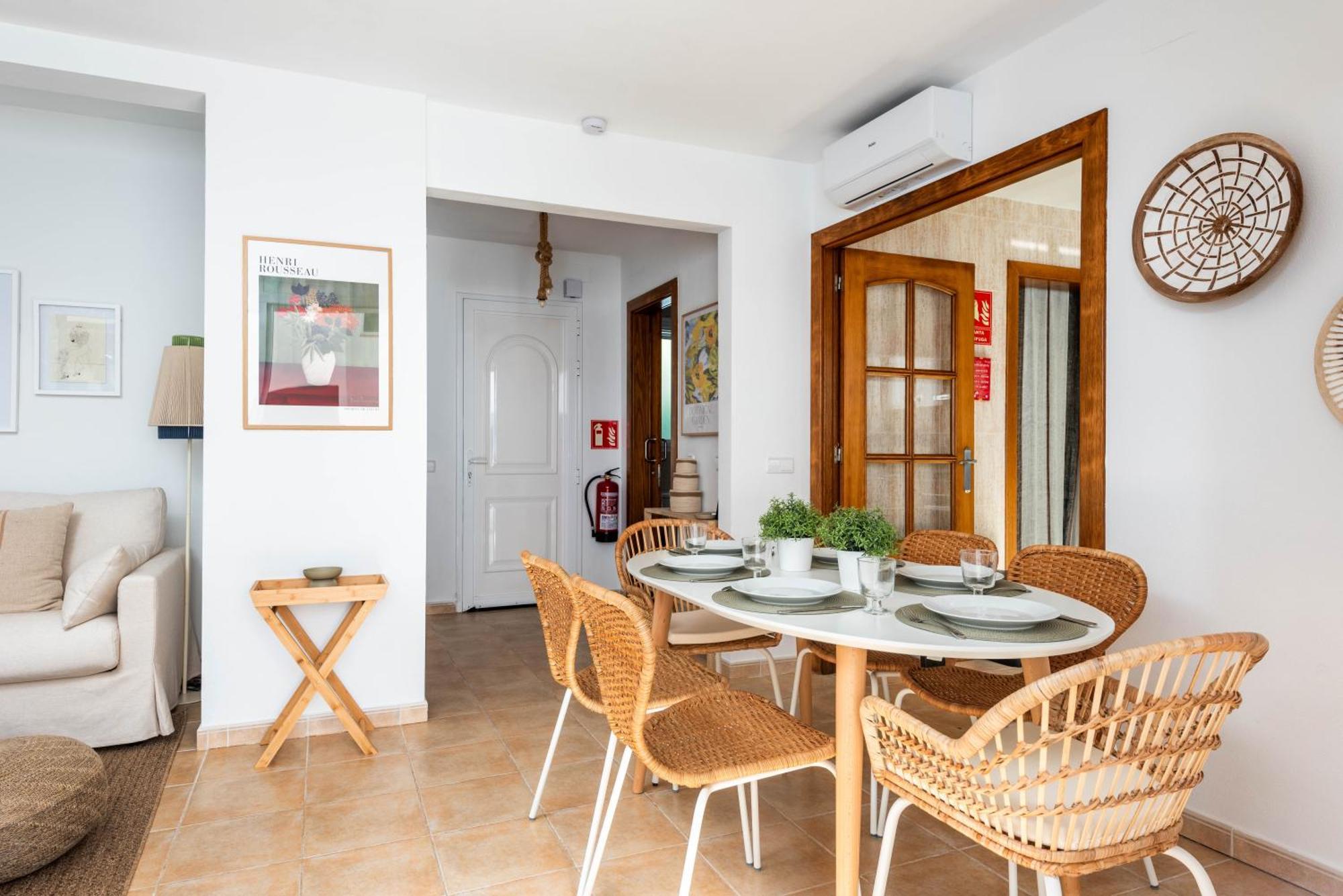 3 Bedroom Villa, 300m To Arenal D'en Castell *