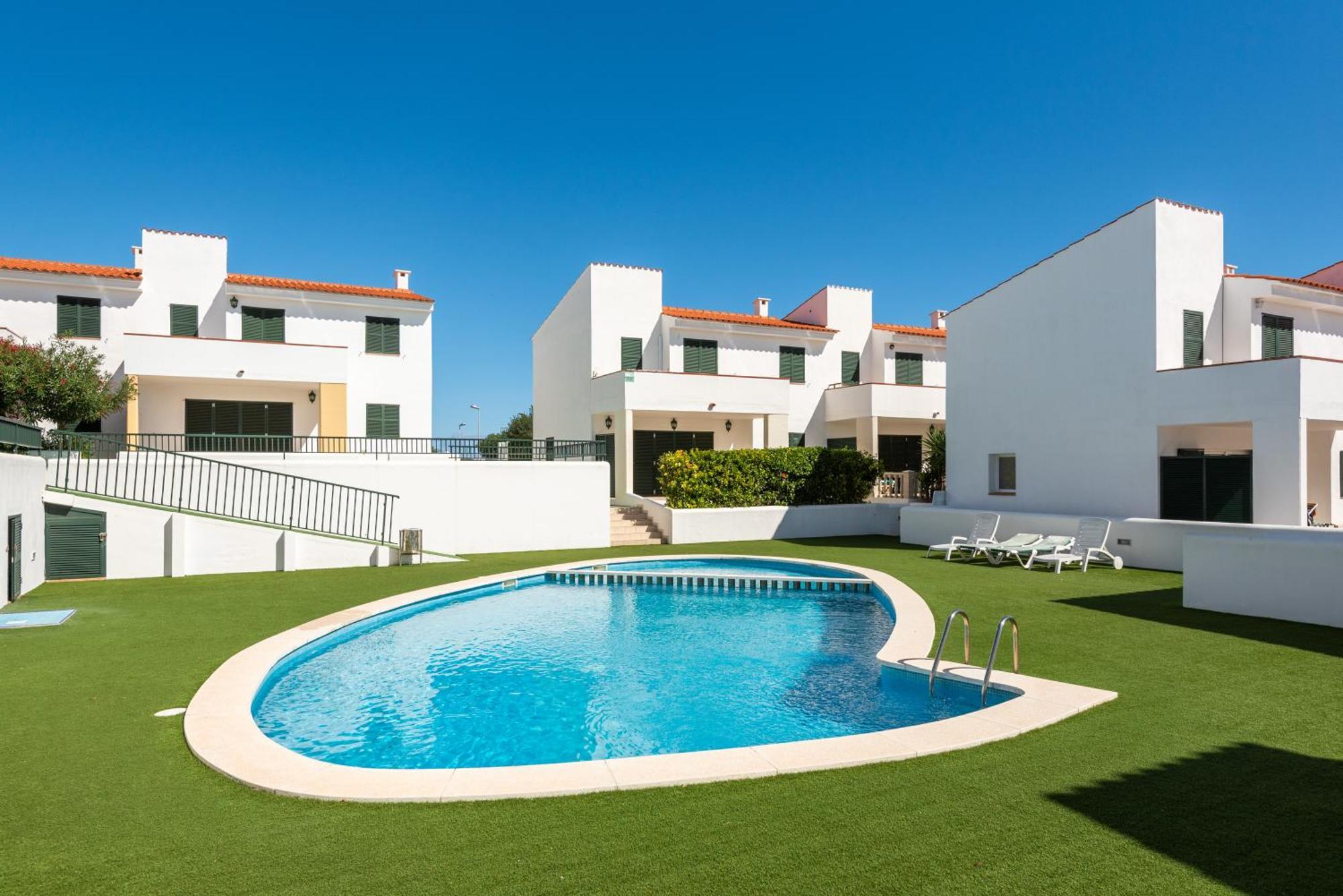 3 Bedroom Villa, 300m To Arenal D'en Castell Сasa de vacaciones Punta Grossa