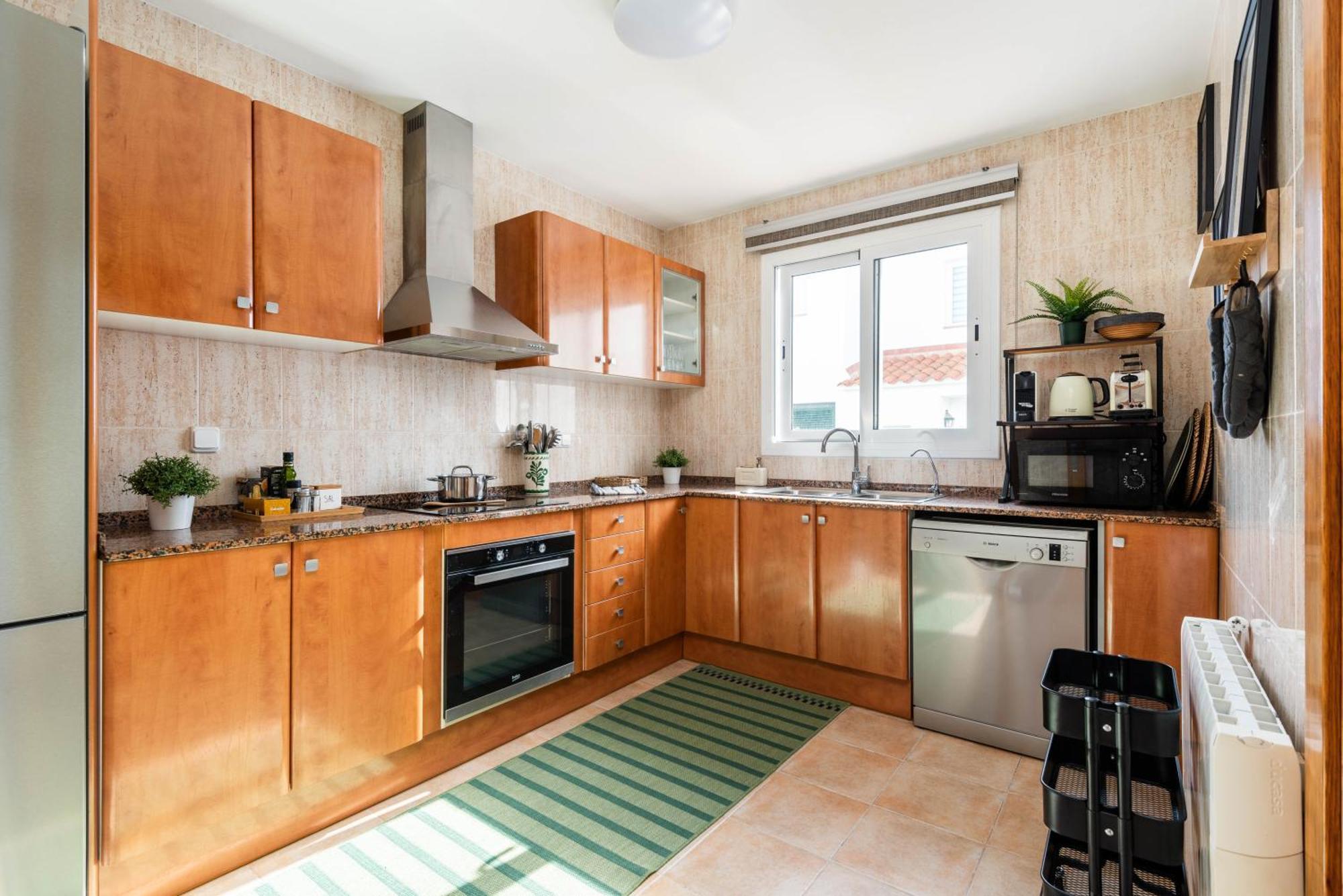 3 Bedroom Villa, 300m To Arenal D'en Castell *