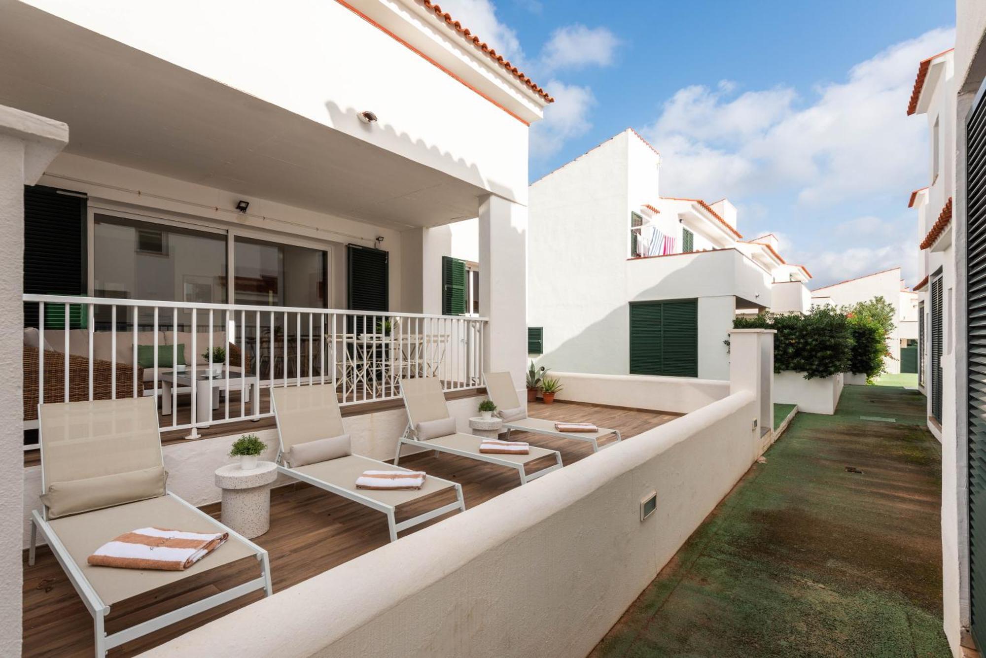 3 Bedroom Villa, 300m To Arenal D'en Castell *