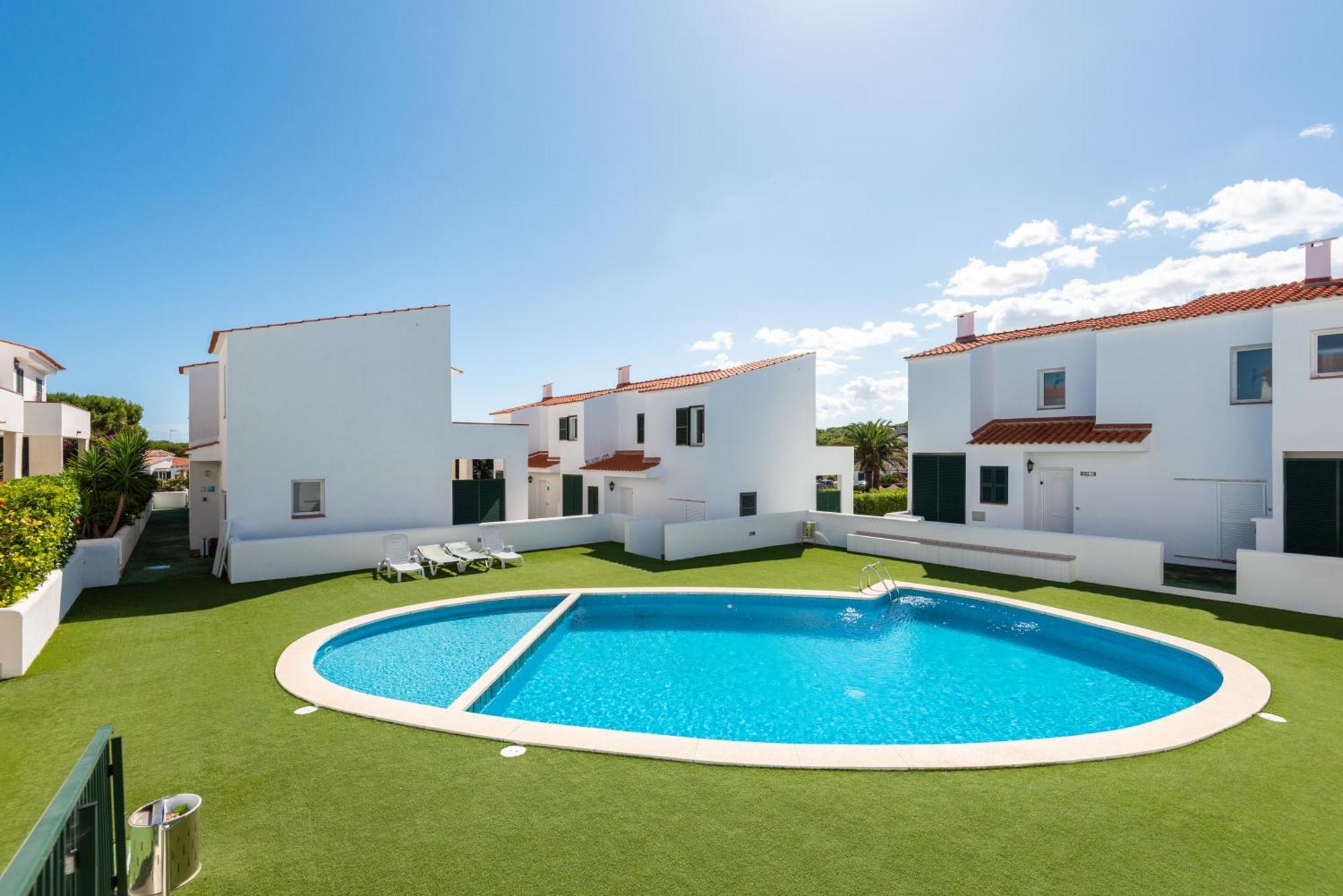 3 Bedroom Villa, 300m To Arenal D'en Castell *