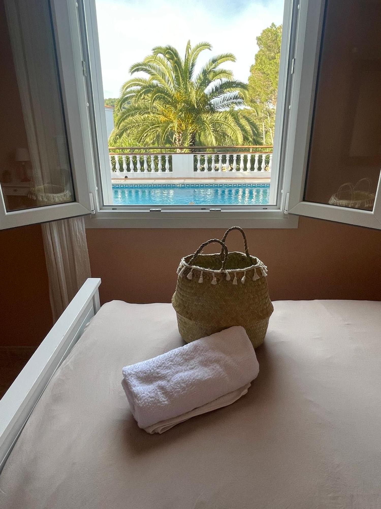 Villa La Fincad4 Entre Plages Et Foret Son Parc