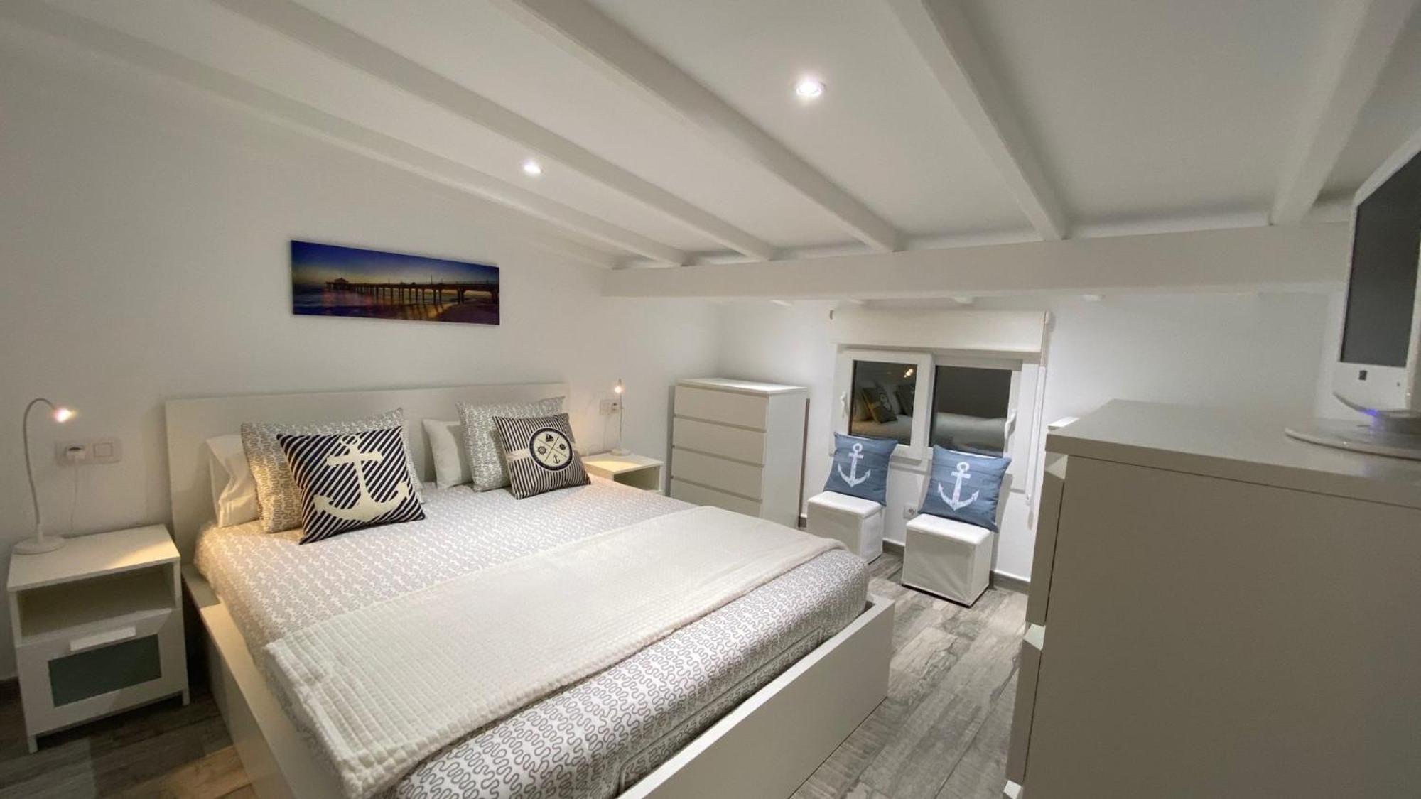 Luxury Oceanfront In An Idyllic Location No1 Cala'N Bosch (Menorca)