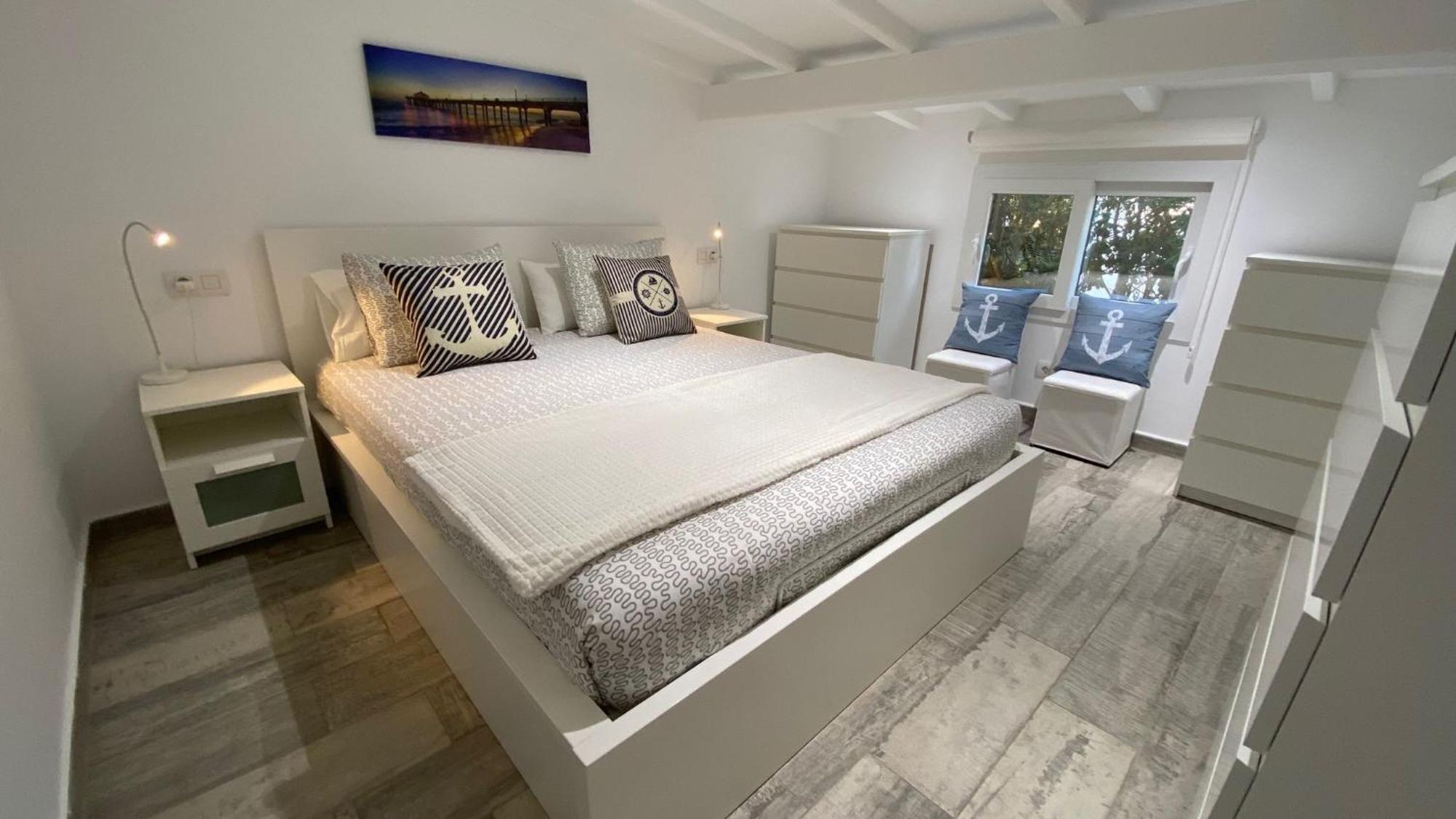 Сasa de vacaciones Luxury Oceanfront In An Idyllic Location No1 Cala'N Bosch (Menorca)