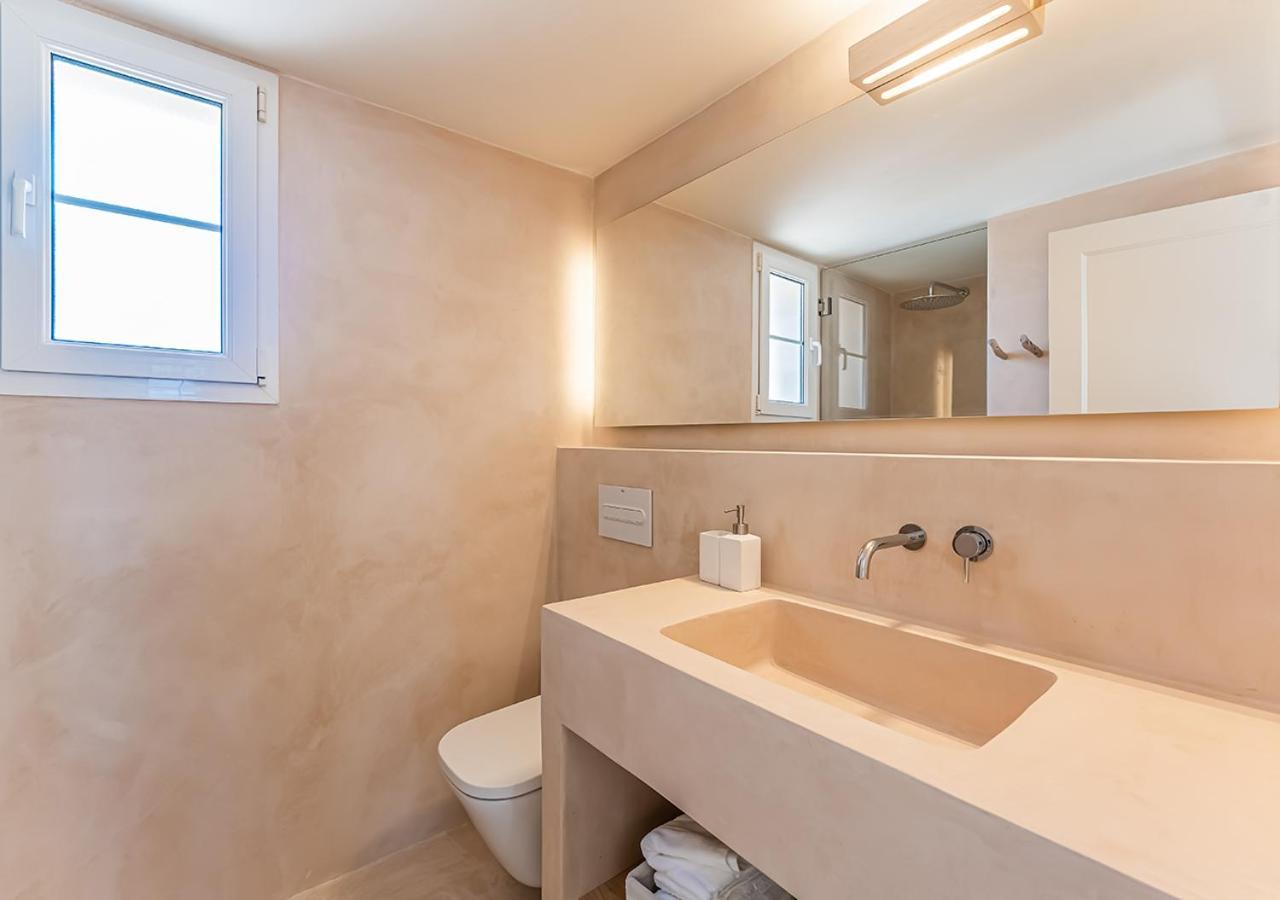 Peaceful Getaway By The Sea In Na Macaret, Menorca Villa