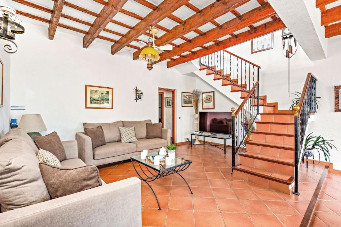 Сasa de vacaciones Llucasaldent Menor By Menorca Vacations *