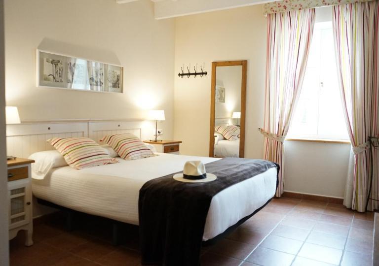 Hotel Es Mercadal Hotel 4*