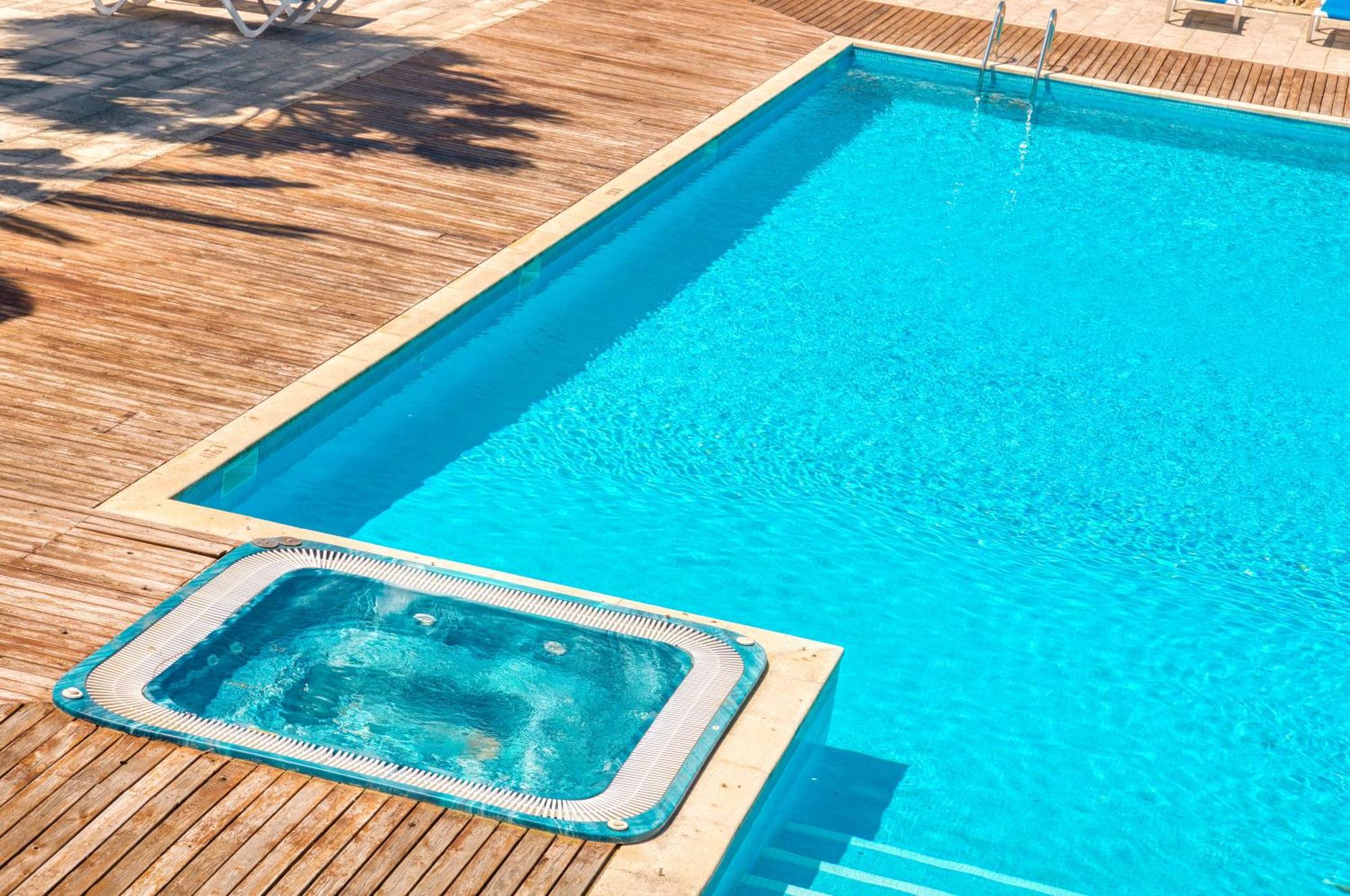 Precioso Duplex En Cala Santandria Con Piscina Y Wifi *