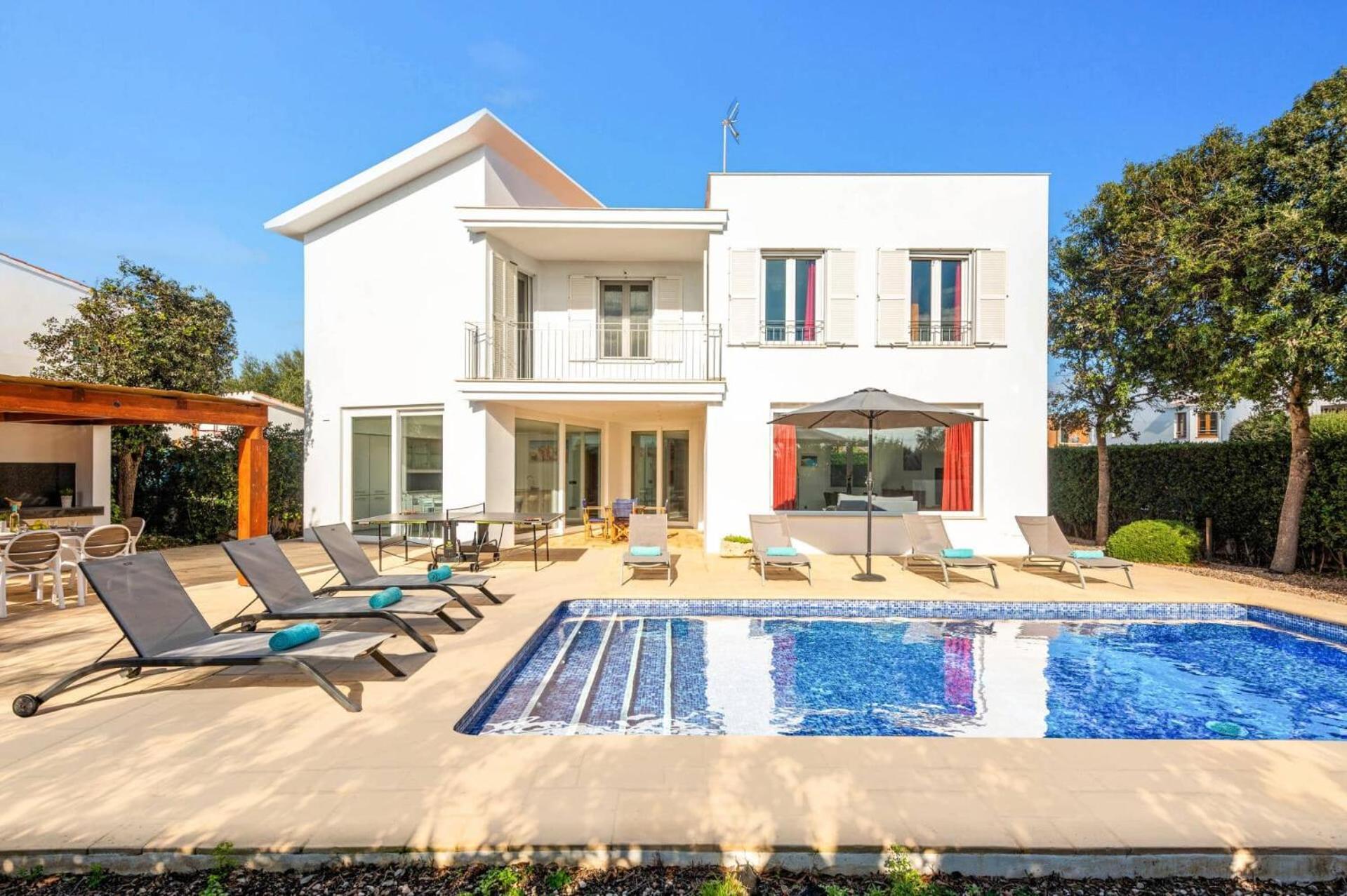 Julianne 4 Bedroom Villa, Calan Blanes * Cala'N Blanes (Menorca)