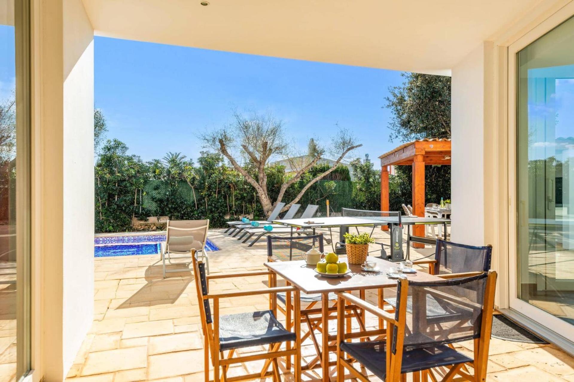 Julianne 4 Bedroom Villa, Calan Blanes *