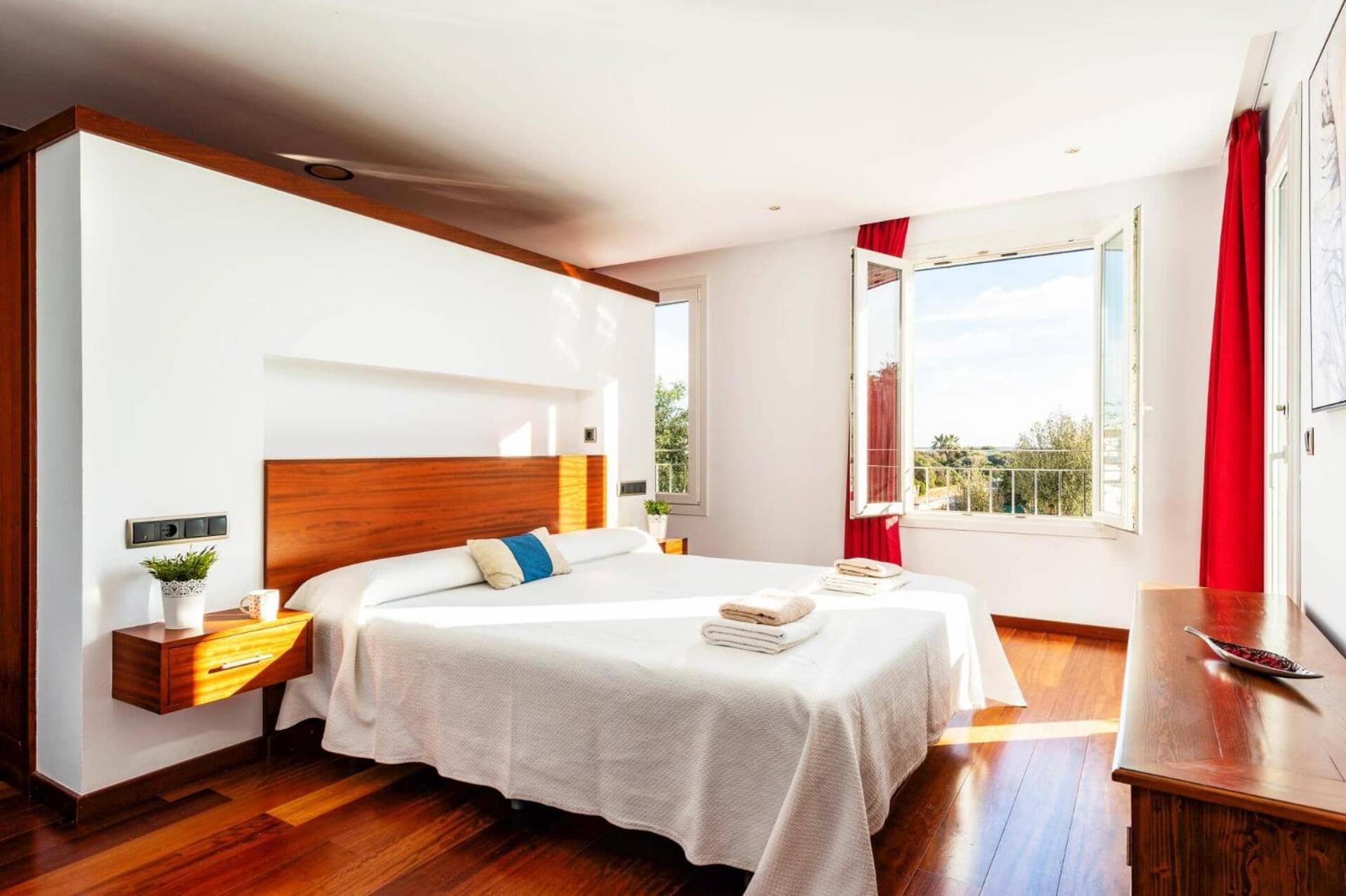 Julianne 4 Bedroom Villa, Calan Blanes Cala'N Blanes (Menorca)