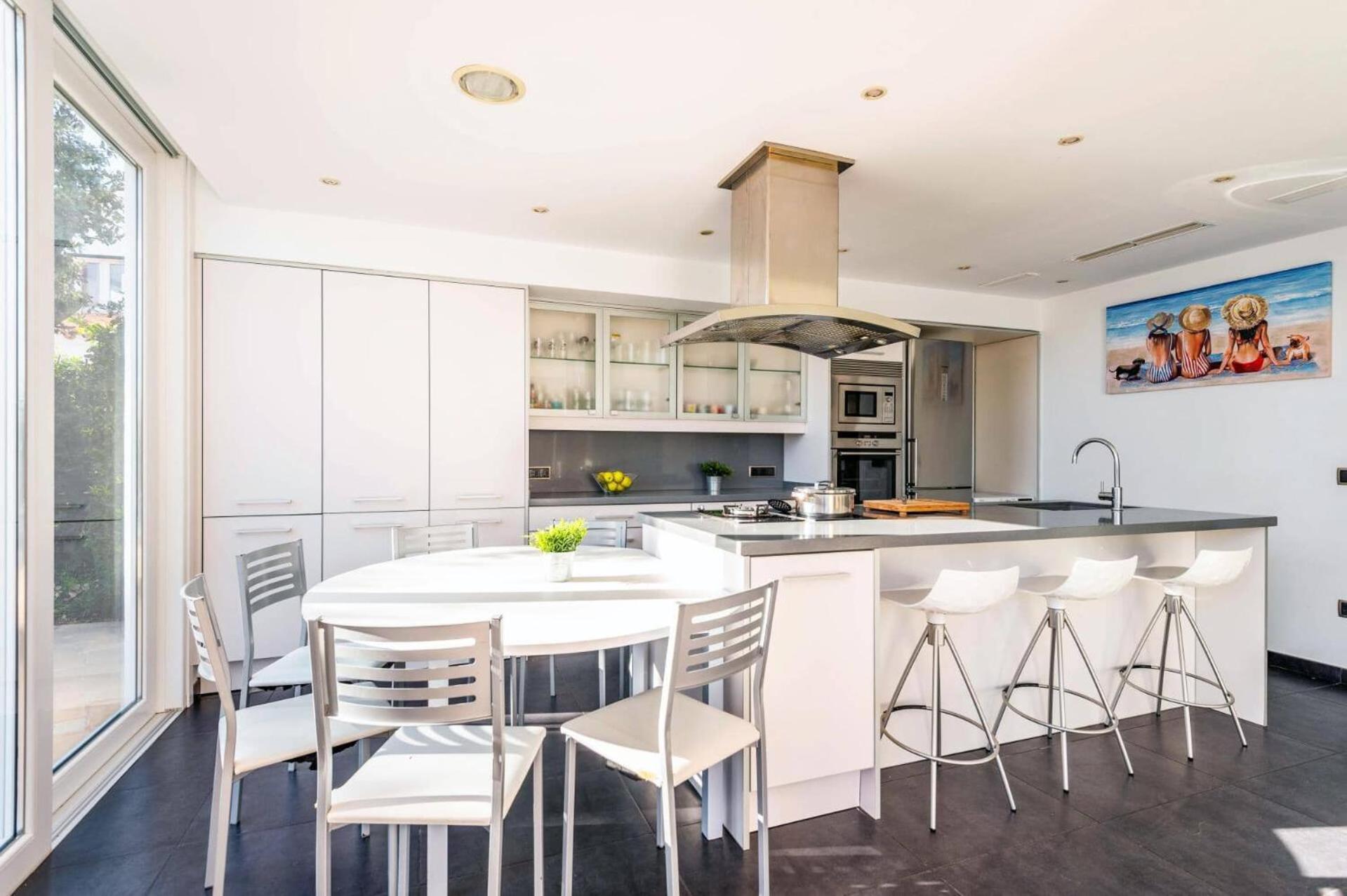 Villa Julianne 4 Bedroom Villa, Calan Blanes