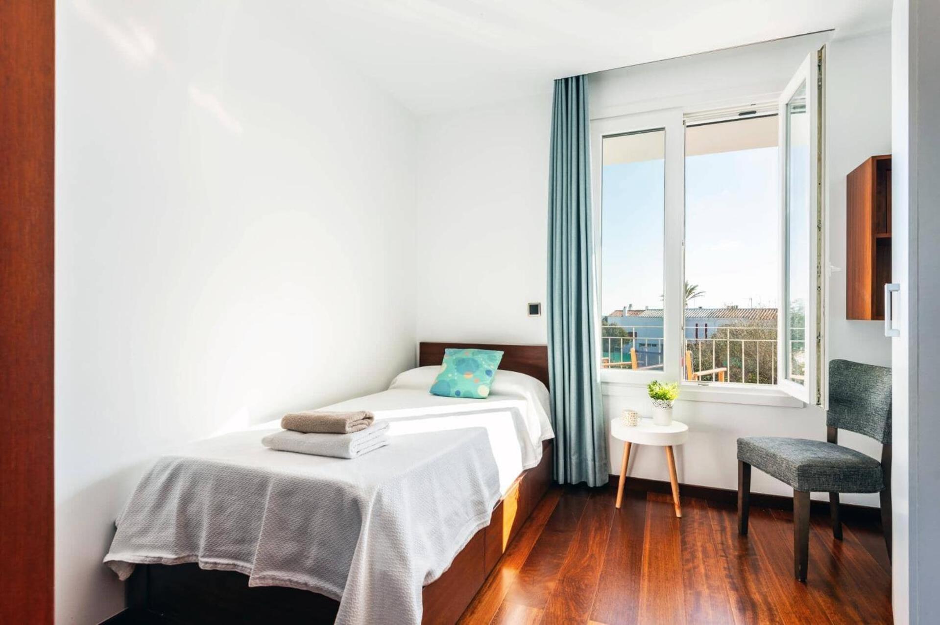 Julianne 4 Bedroom Villa, Calan Blanes *