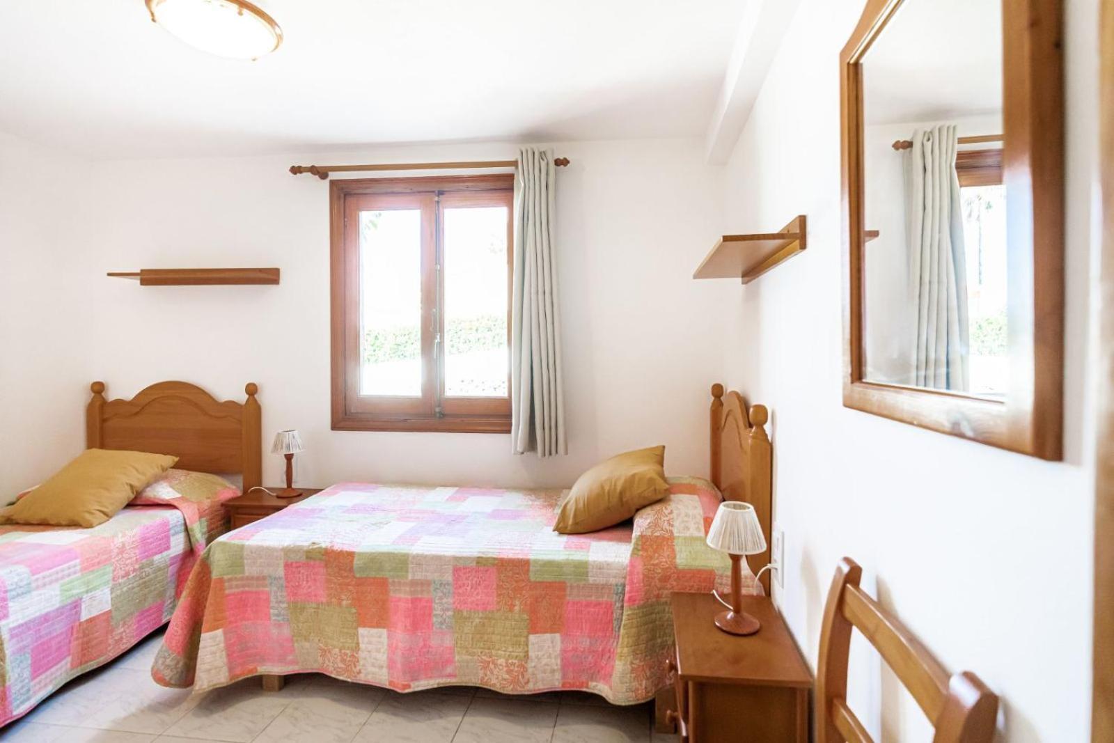 Ponent Villa *
