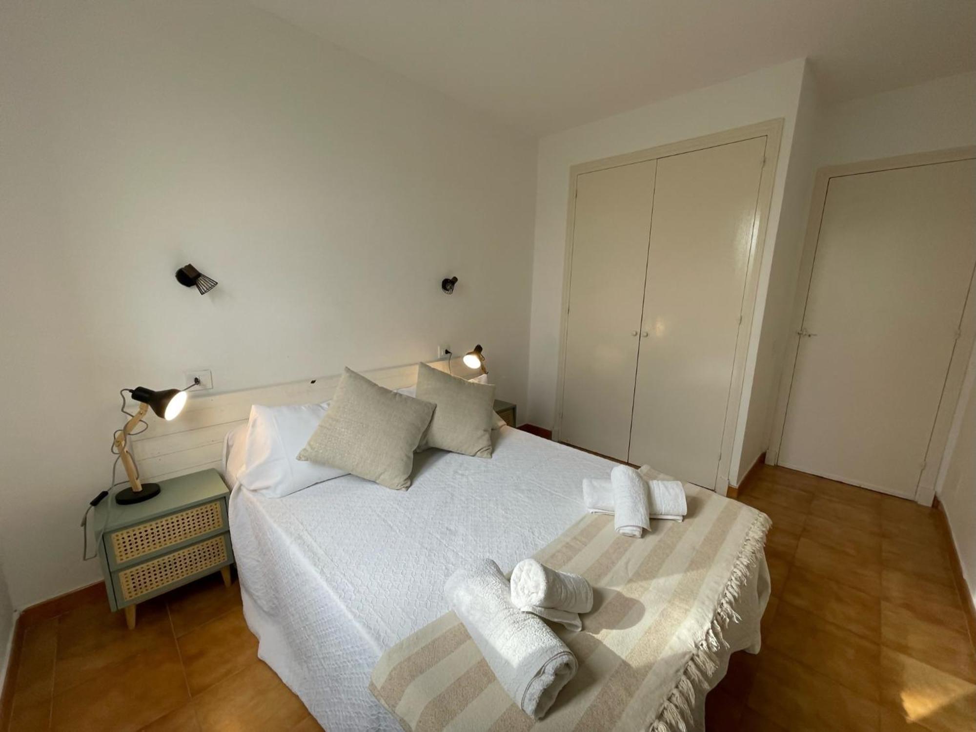 Tramontana Apto En Planta Baja Con Piscina Apartment *