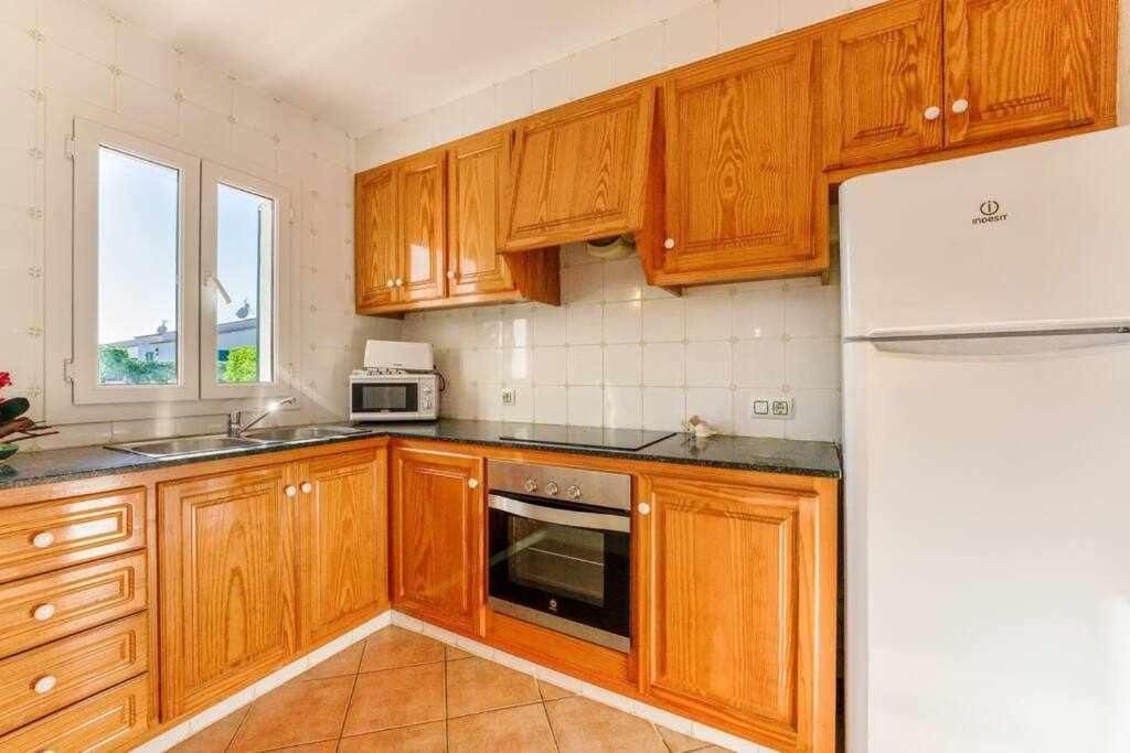 Roqueta Bonita Con Piscina En Menorca Villa