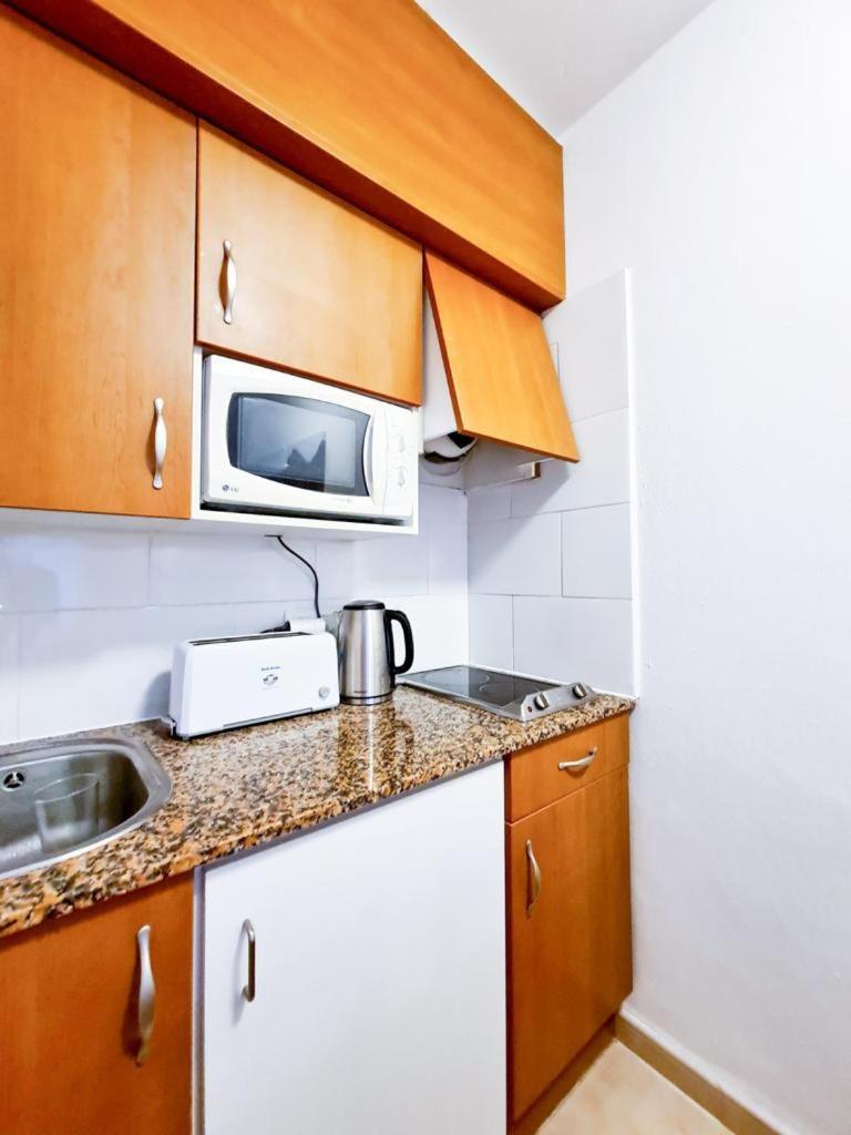 Calan Blanes Park, Cb, Apm 2142 * Cala'N Blanes (Menorca)