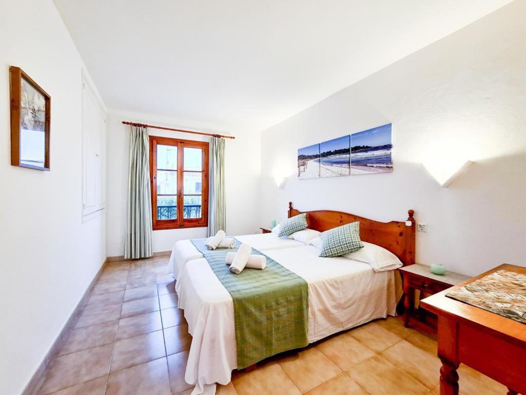 Calan Blanes Park, Cb, Apm 2142