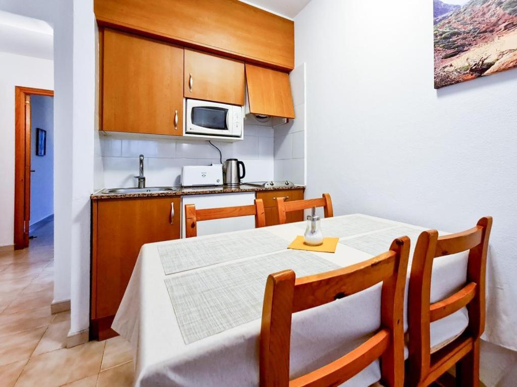 Calan Blanes Park, Cb, Apm 2142 Cala'N Blanes (Menorca)