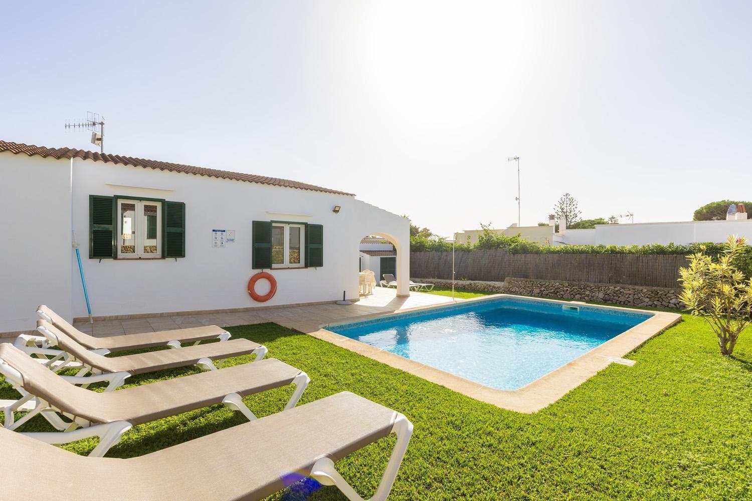Calitja Dos Cala'N Bosch (Menorca)