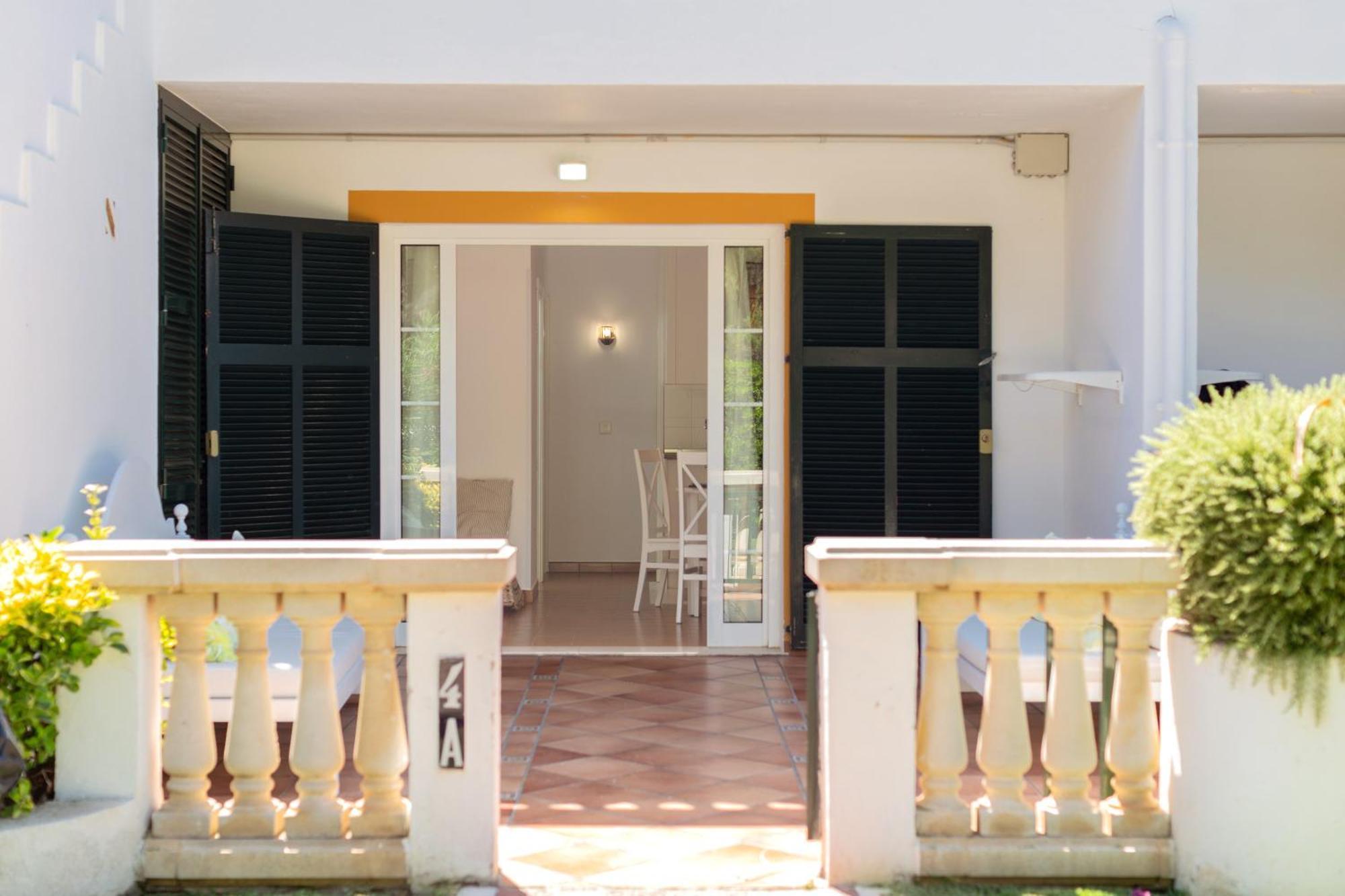 Con Estupenda Terraza-a4 *